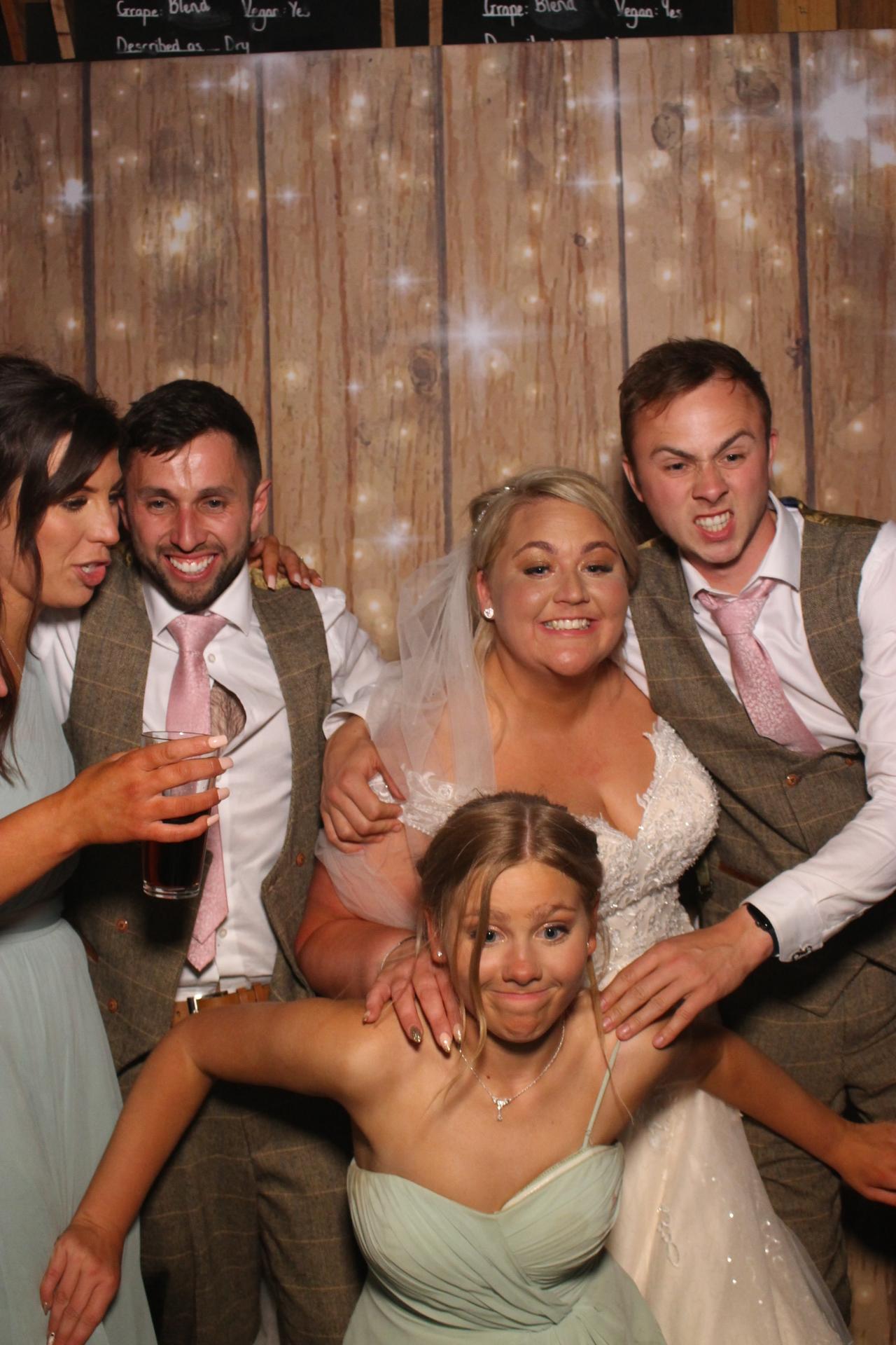 Mr & Mrs Fairbank  | View more photos from the event at gallery.magicimages.uk/u/MagicImages/Mr-Mrs-Fairbank-0