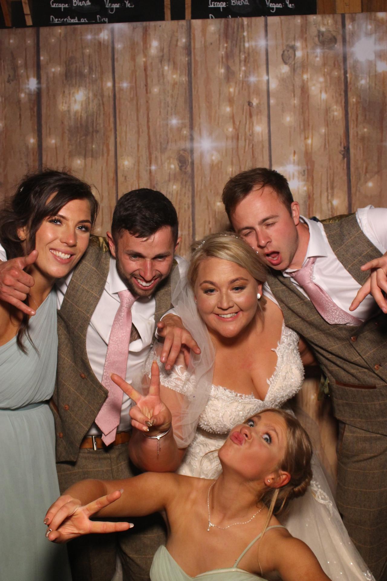 Mr & Mrs Fairbank  | View more photos from the event at gallery.magicimages.uk/u/MagicImages/Mr-Mrs-Fairbank-0