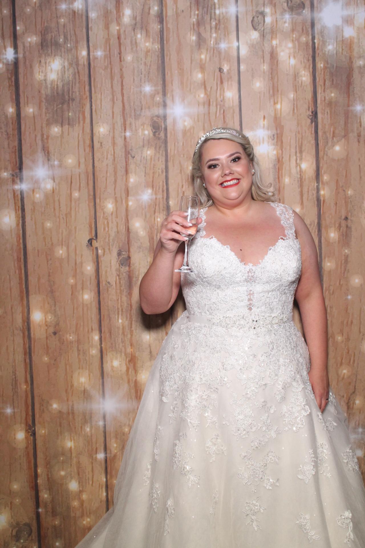 Mr & Mrs Gibbins  | View more photos from the event at gallery.magicimages.uk/u/MagicImages/Mr-Mrs-Gibbins