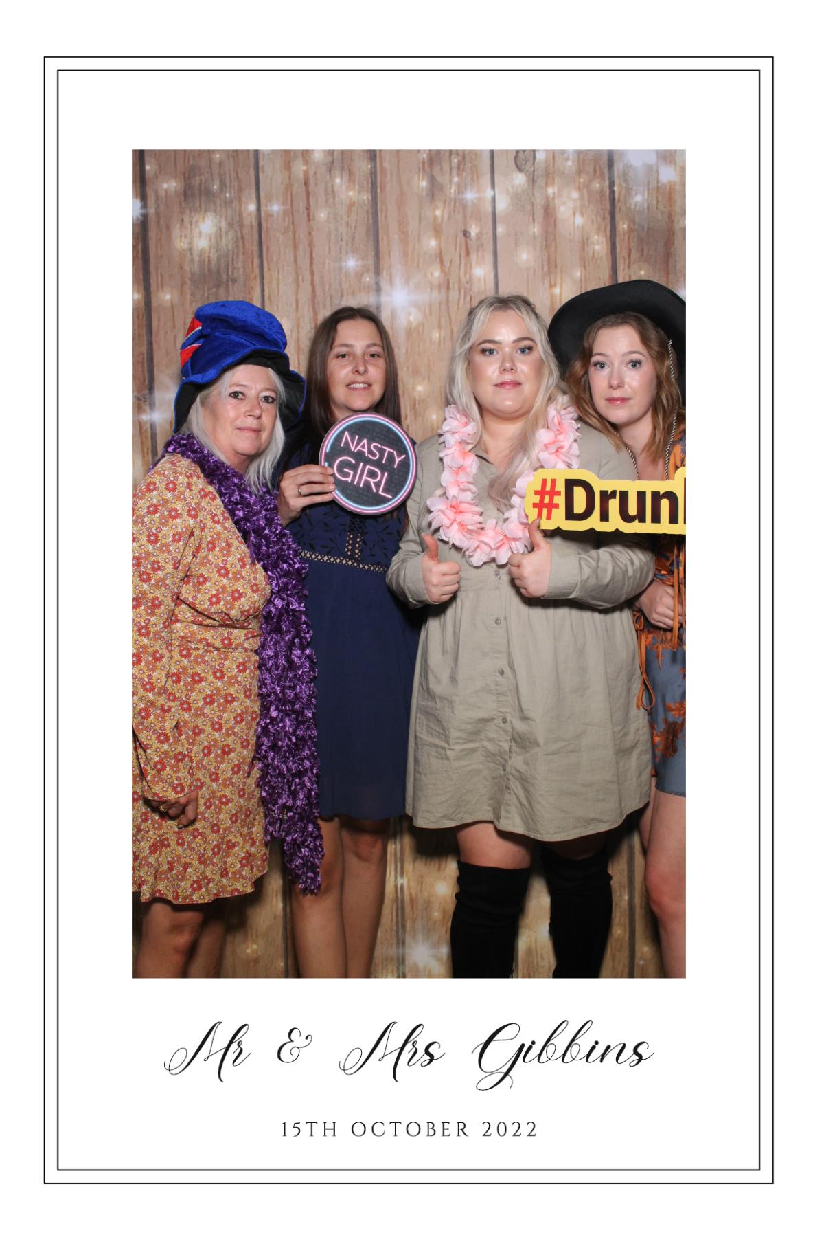 Mr & Mrs Gibbins  | View more photos from the event at gallery.magicimages.uk/u/MagicImages/Mr-Mrs-Gibbins