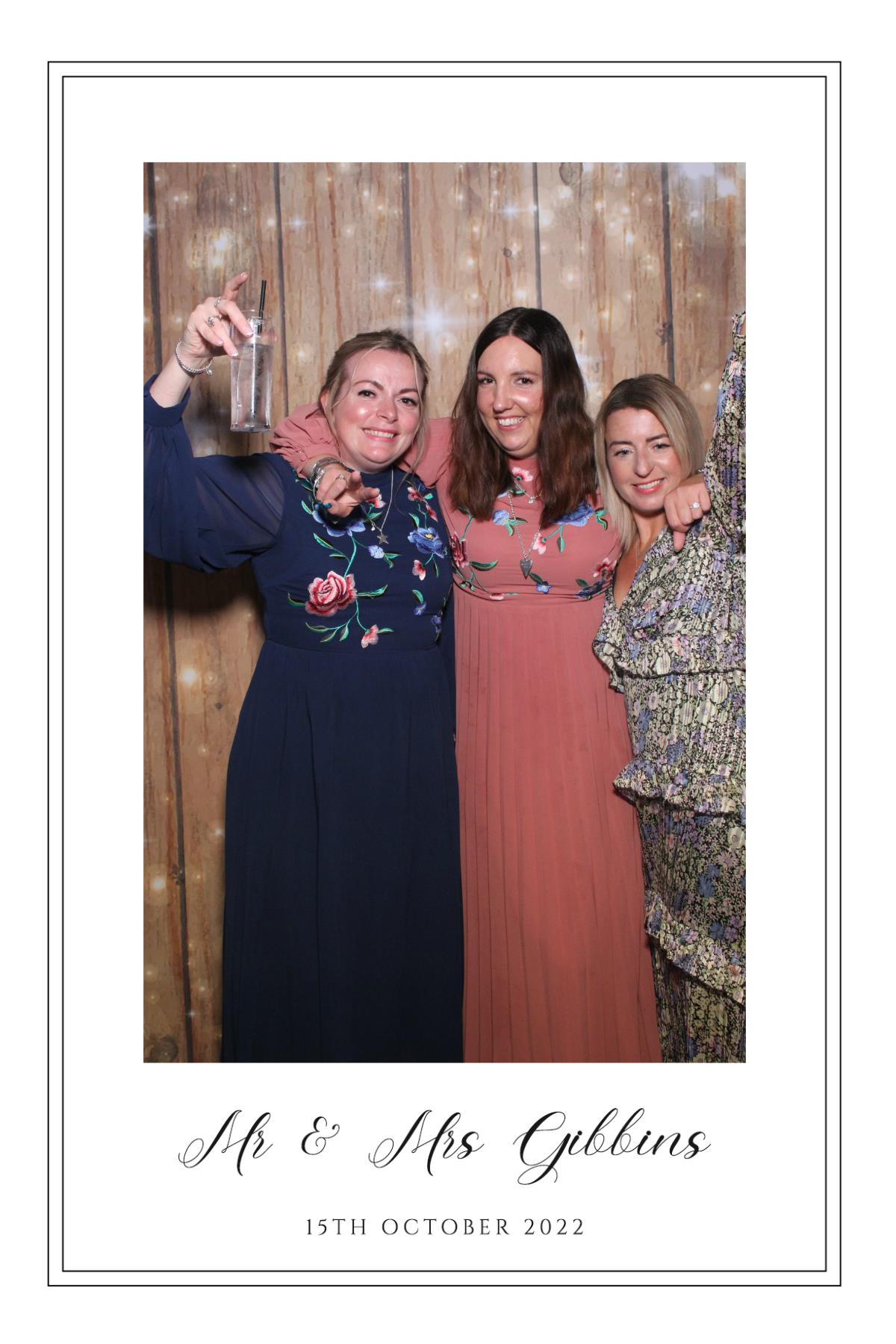 Mr & Mrs Gibbins  | View more photos from the event at gallery.magicimages.uk/u/MagicImages/Mr-Mrs-Gibbins