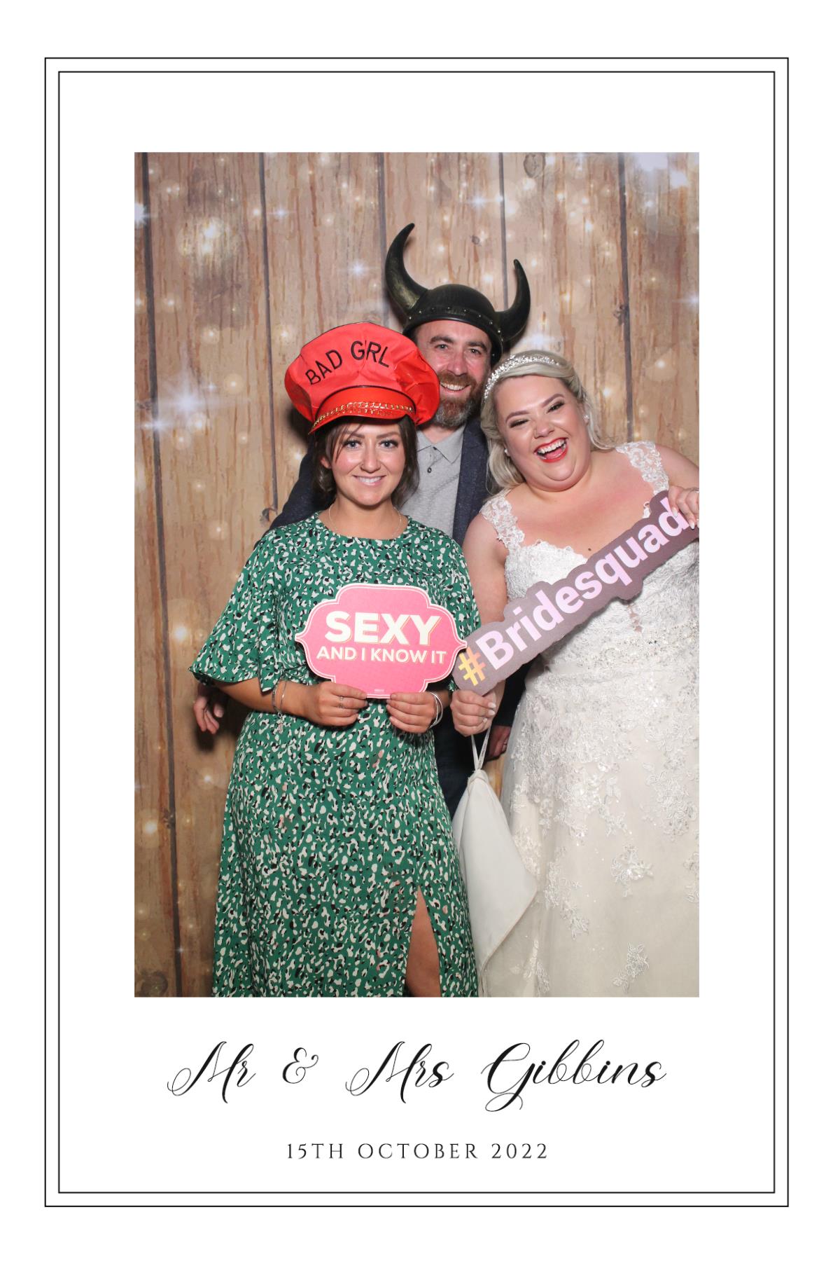 Mr & Mrs Gibbins  | View more photos from the event at gallery.magicimages.uk/u/MagicImages/Mr-Mrs-Gibbins