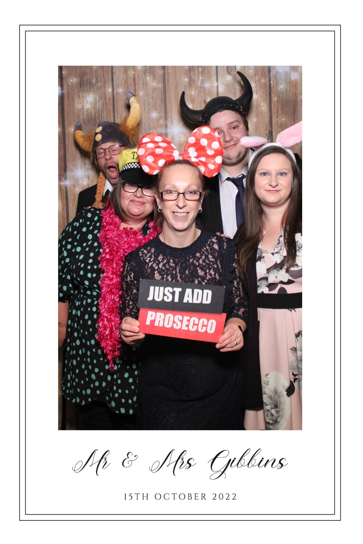 Mr & Mrs Gibbins  | View more photos from the event at gallery.magicimages.uk/u/MagicImages/Mr-Mrs-Gibbins