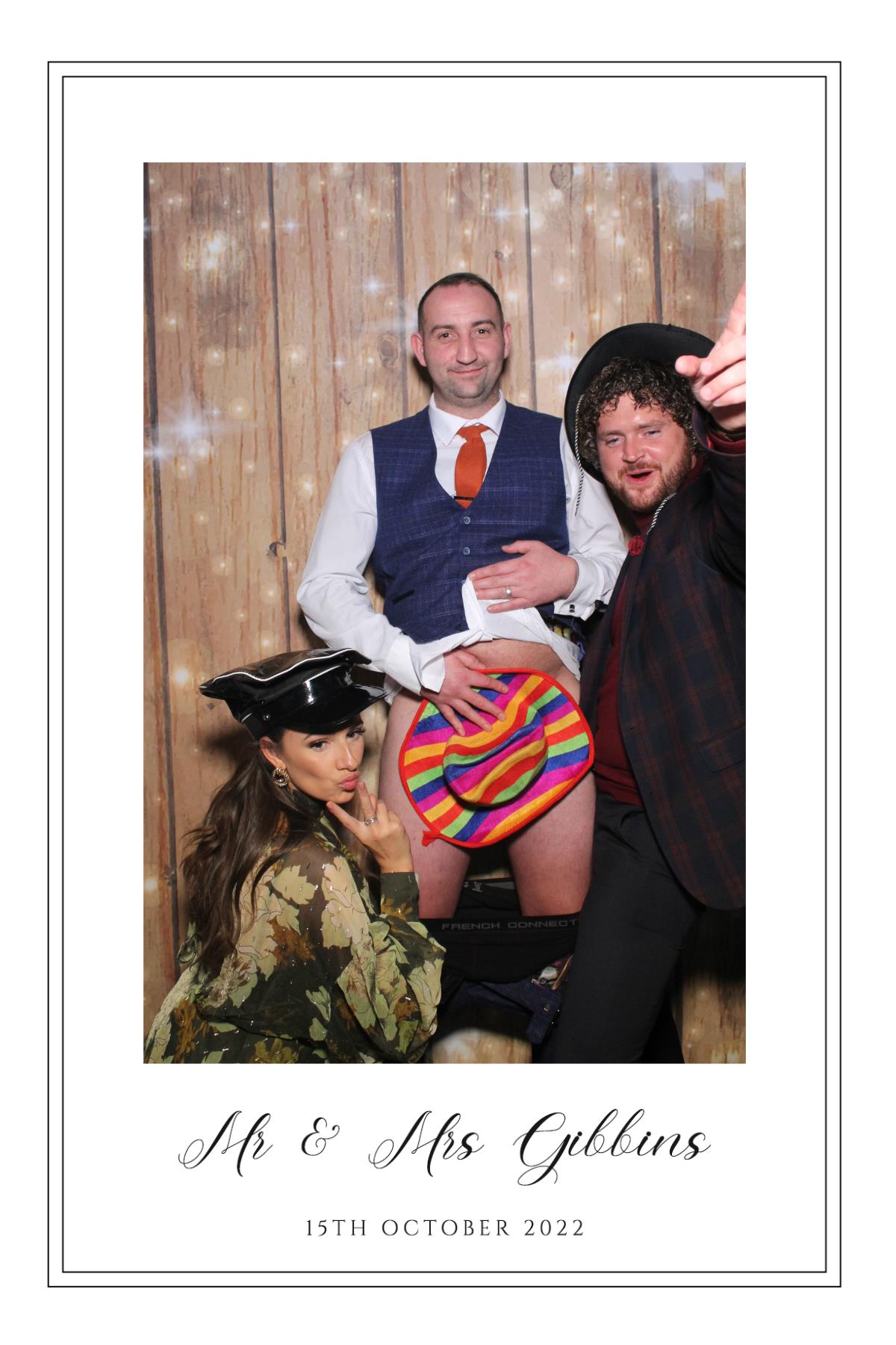 Mr & Mrs Gibbins  | View more photos from the event at gallery.magicimages.uk/u/MagicImages/Mr-Mrs-Gibbins