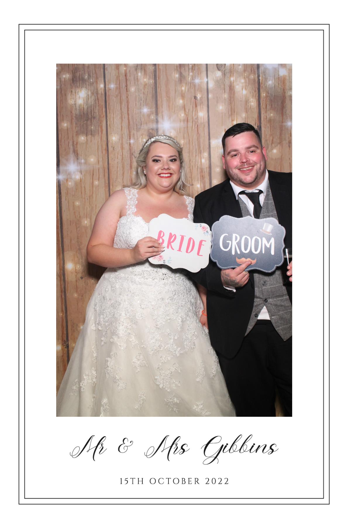 Mr & Mrs Gibbins  | View more photos from the event at gallery.magicimages.uk/u/MagicImages/Mr-Mrs-Gibbins