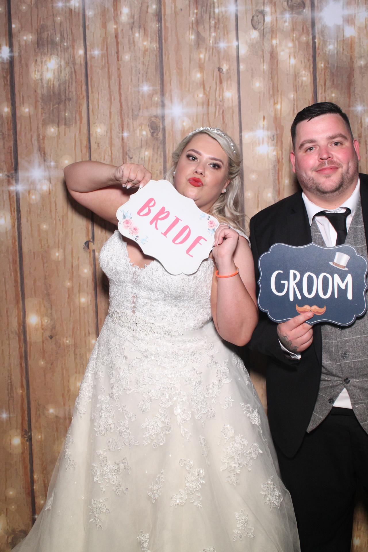 Mr & Mrs Gibbins  | View more photos from the event at gallery.magicimages.uk/u/MagicImages/Mr-Mrs-Gibbins