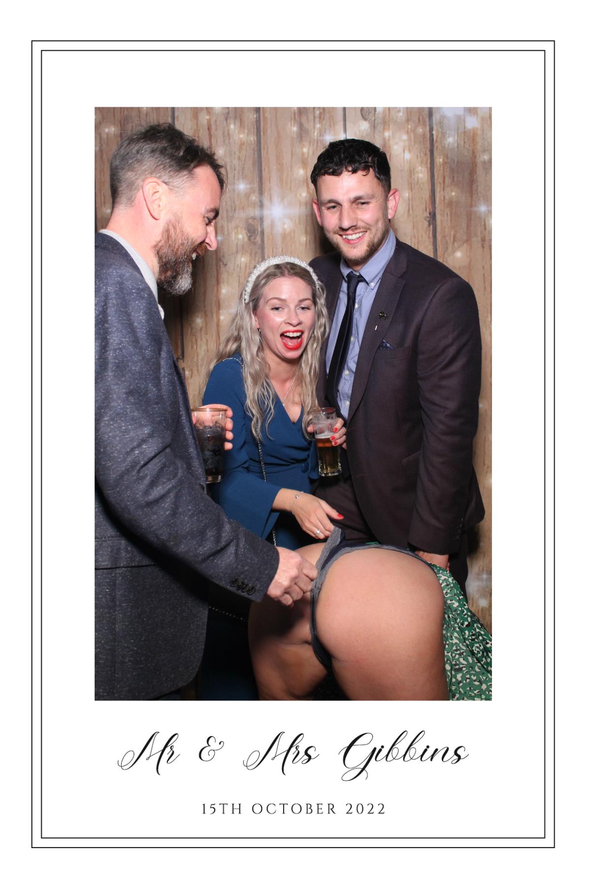 Mr & Mrs Gibbins  | View more photos from the event at gallery.magicimages.uk/u/MagicImages/Mr-Mrs-Gibbins