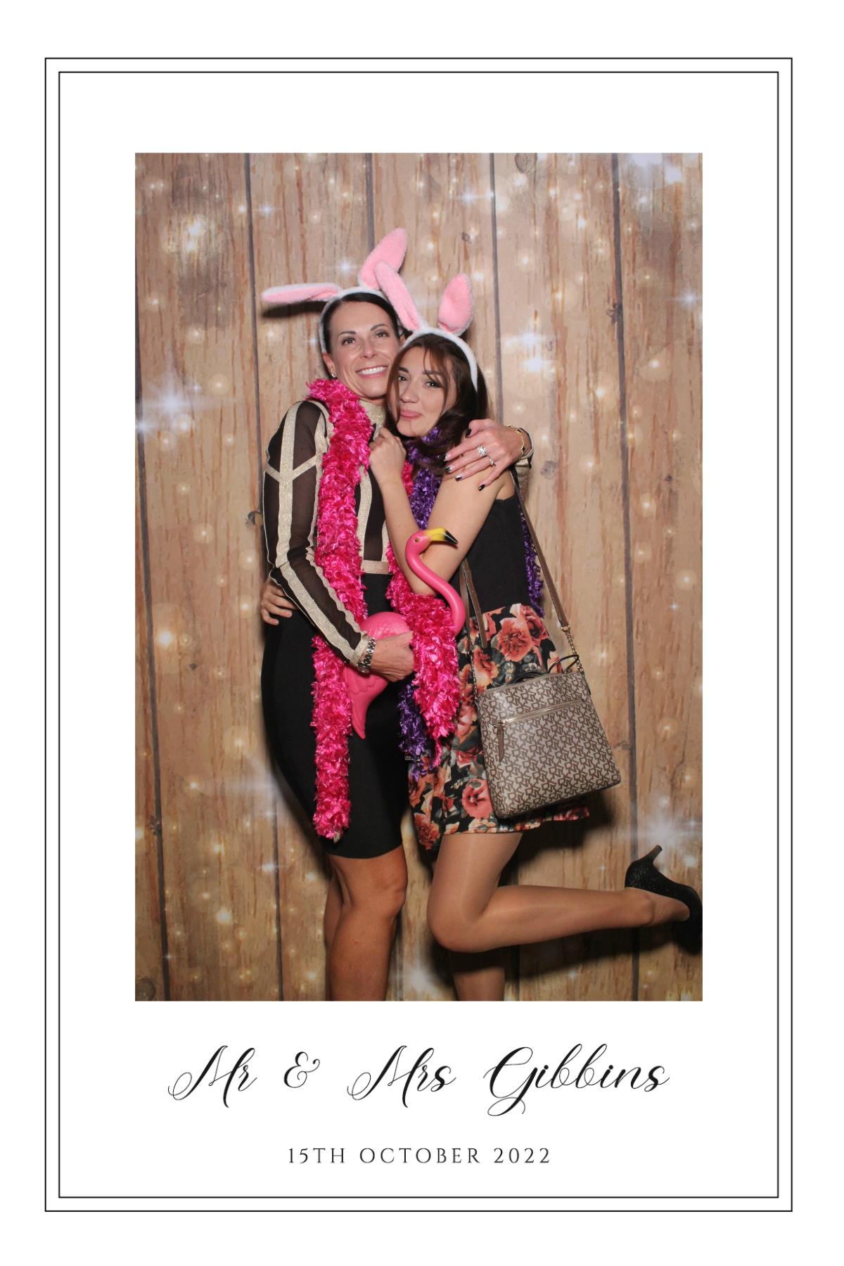 Mr & Mrs Gibbins  | View more photos from the event at gallery.magicimages.uk/u/MagicImages/Mr-Mrs-Gibbins