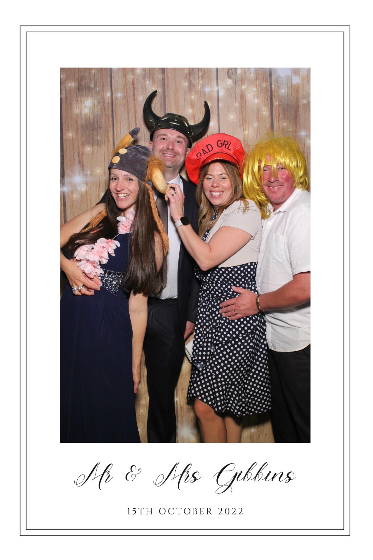 Mr & Mrs Gibbins  | View more photos from the event at gallery.magicimages.uk/u/MagicImages/Mr-Mrs-Gibbins