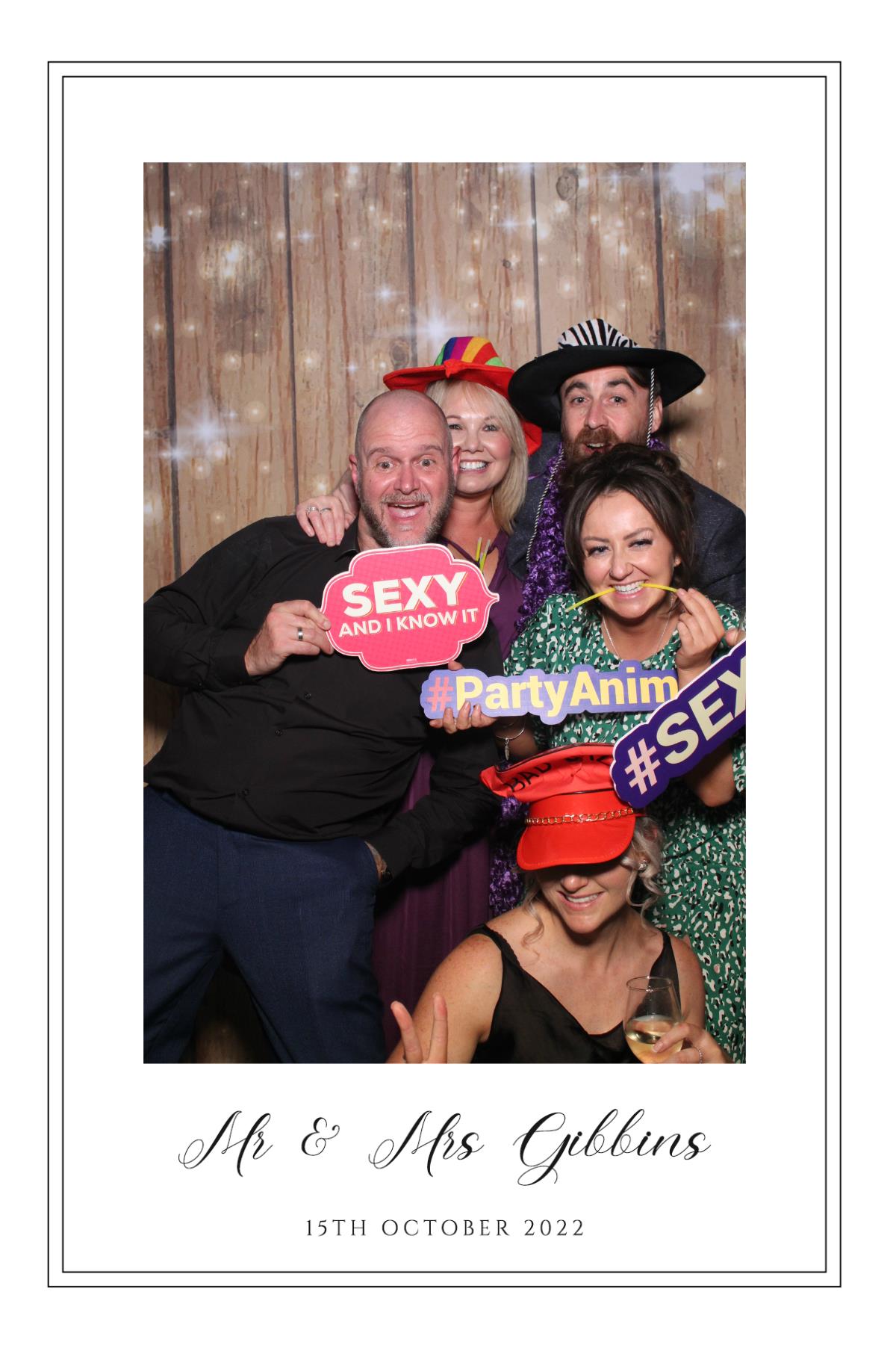 Mr & Mrs Gibbins  | View more photos from the event at gallery.magicimages.uk/u/MagicImages/Mr-Mrs-Gibbins