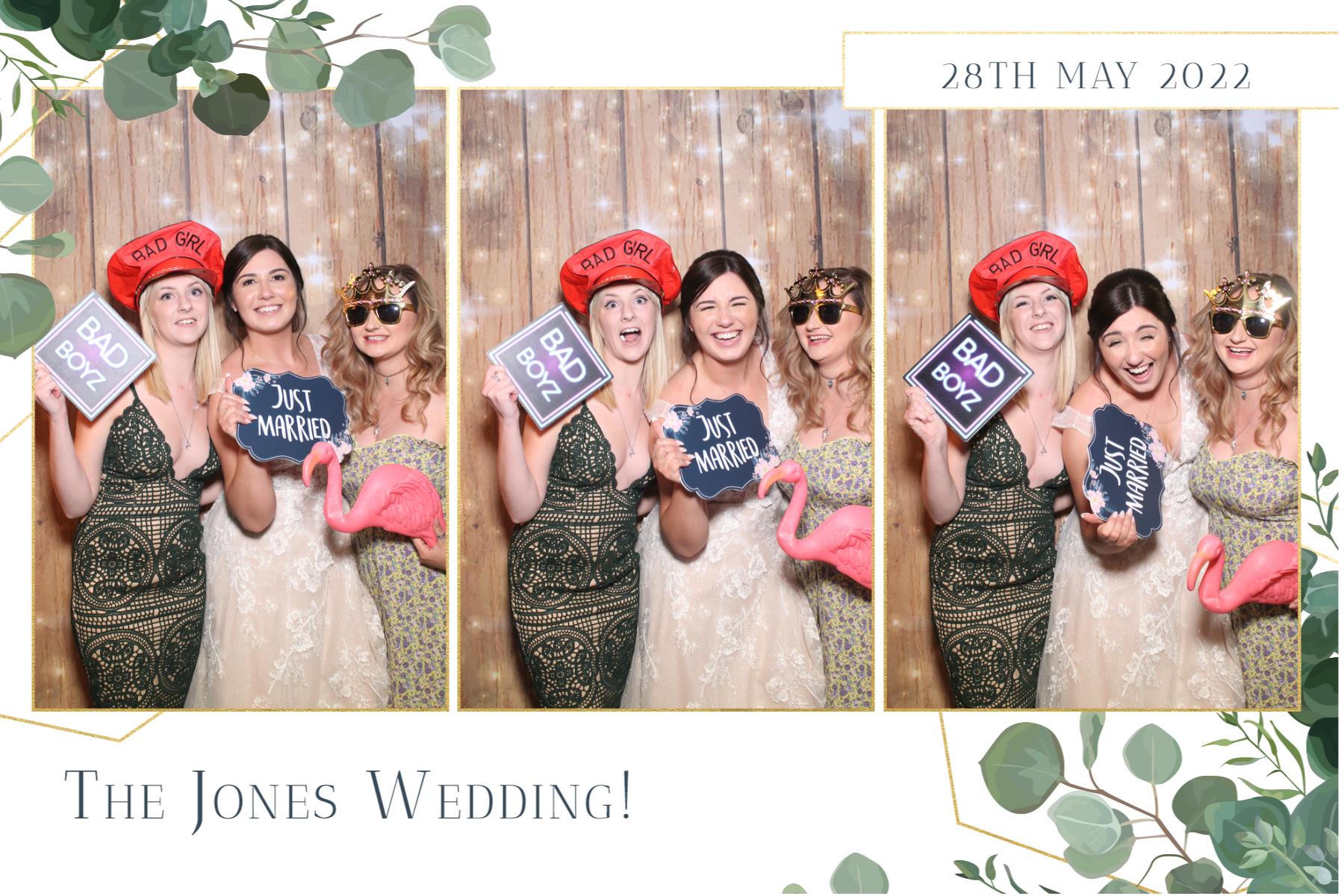 Mr & Mrs Jones  | View more photos from the event at gallery.magicimages.uk/u/MagicImages/Mr-Mrs-Jones