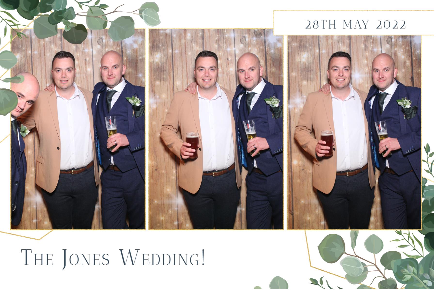Mr & Mrs Jones  | View more photos from the event at gallery.magicimages.uk/u/MagicImages/Mr-Mrs-Jones
