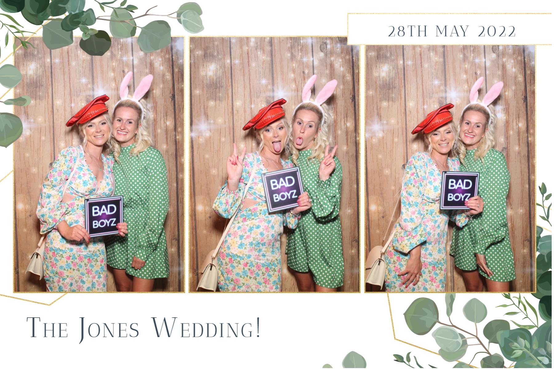 Mr & Mrs Jones  | View more photos from the event at gallery.magicimages.uk/u/MagicImages/Mr-Mrs-Jones