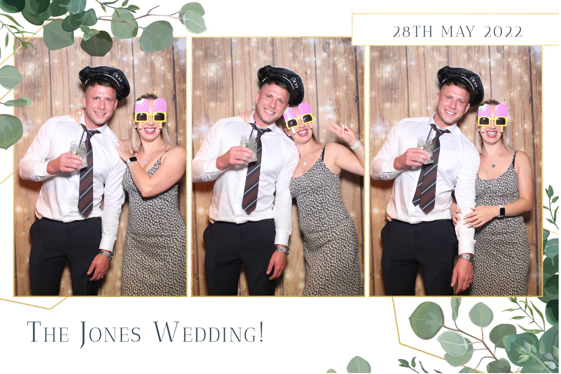Mr & Mrs Jones  | View more photos from the event at gallery.magicimages.uk/u/MagicImages/Mr-Mrs-Jones