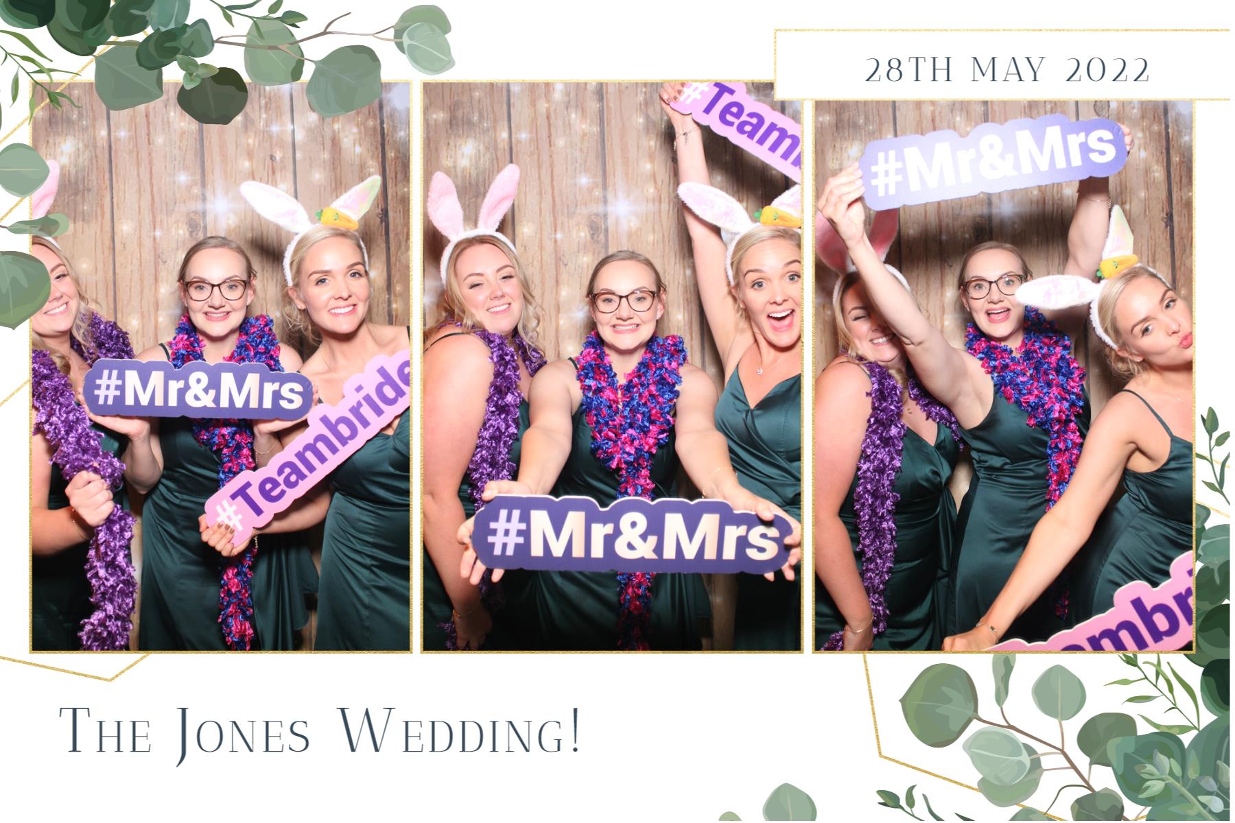 Mr & Mrs Jones  | View more photos from the event at gallery.magicimages.uk/u/MagicImages/Mr-Mrs-Jones