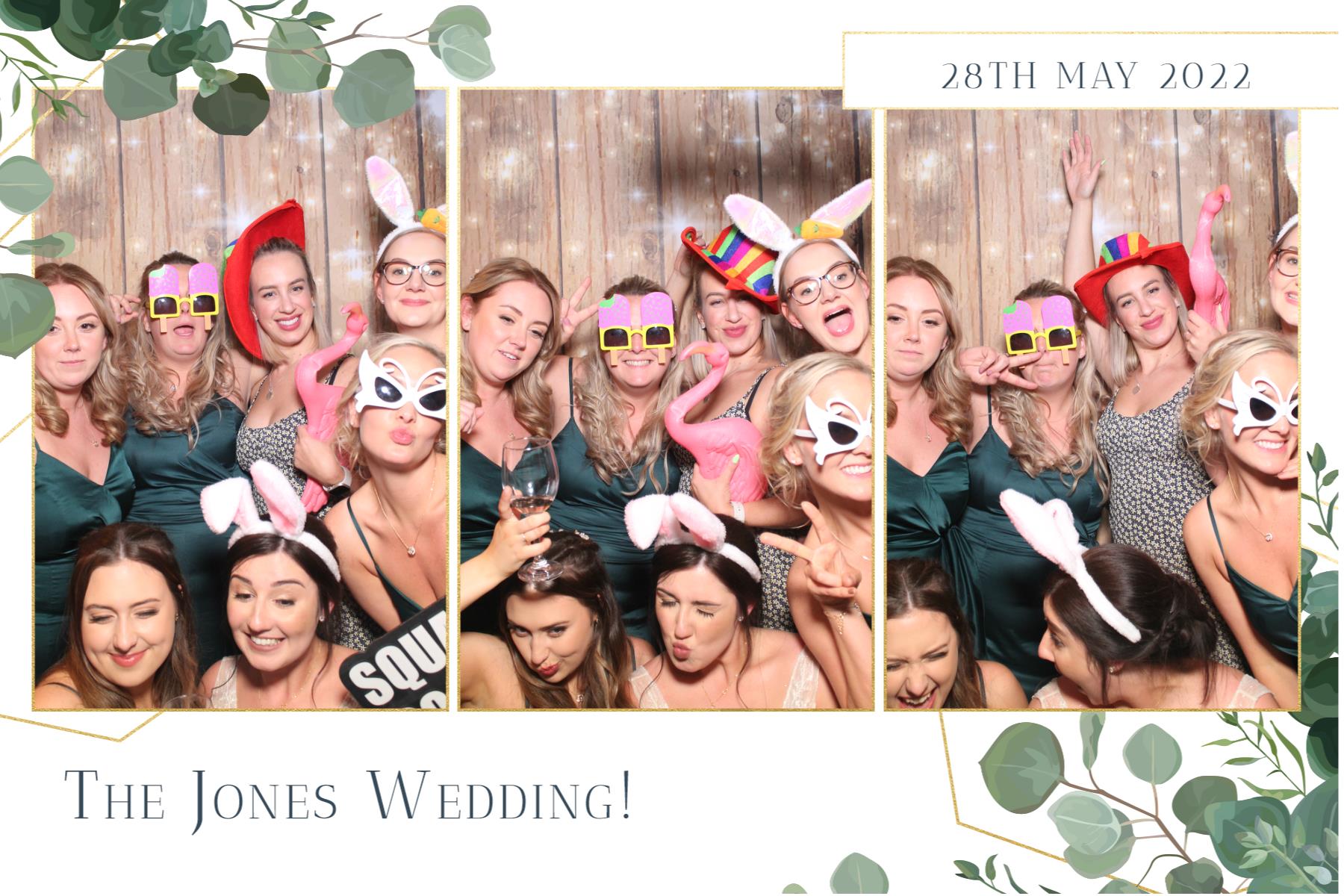 Mr & Mrs Jones  | View more photos from the event at gallery.magicimages.uk/u/MagicImages/Mr-Mrs-Jones