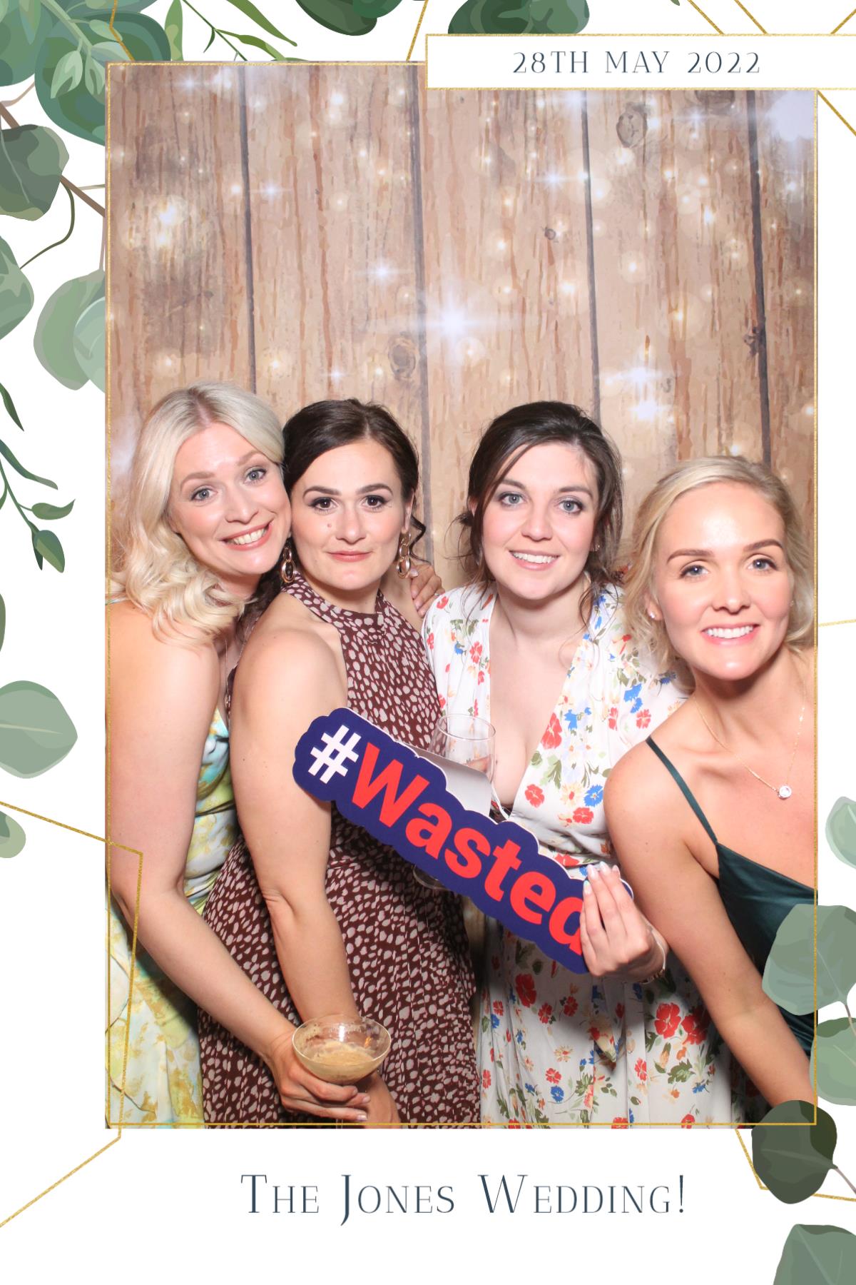 Mr & Mrs Jones  | View more photos from the event at gallery.magicimages.uk/u/MagicImages/Mr-Mrs-Jones
