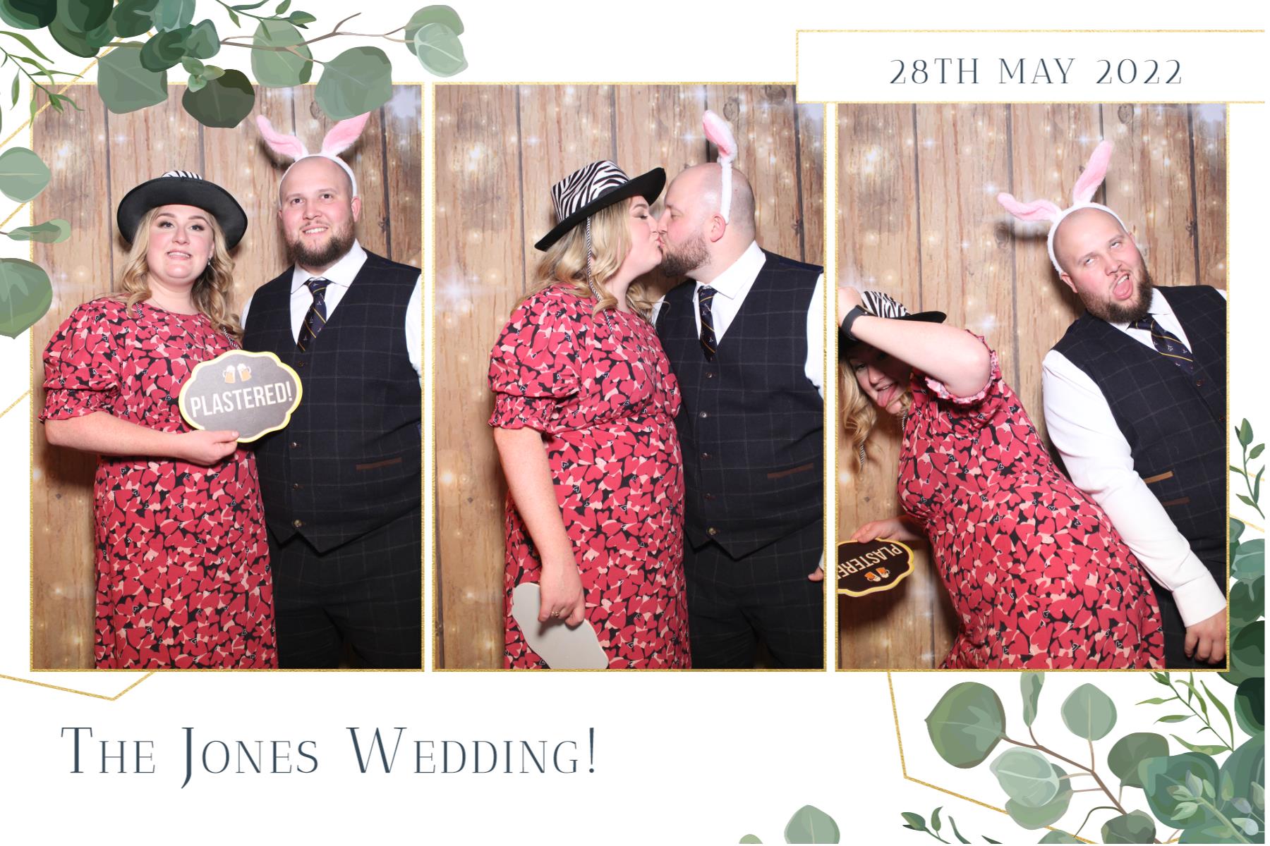 Mr & Mrs Jones  | View more photos from the event at gallery.magicimages.uk/u/MagicImages/Mr-Mrs-Jones
