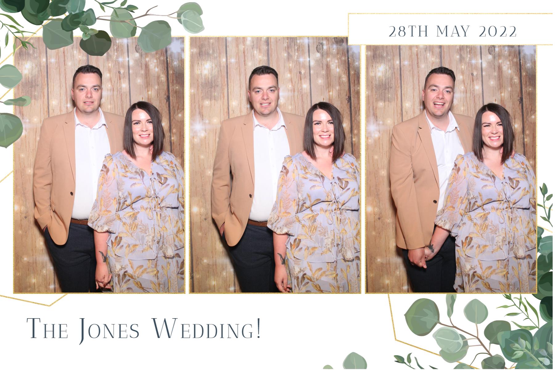 Mr & Mrs Jones  | View more photos from the event at gallery.magicimages.uk/u/MagicImages/Mr-Mrs-Jones