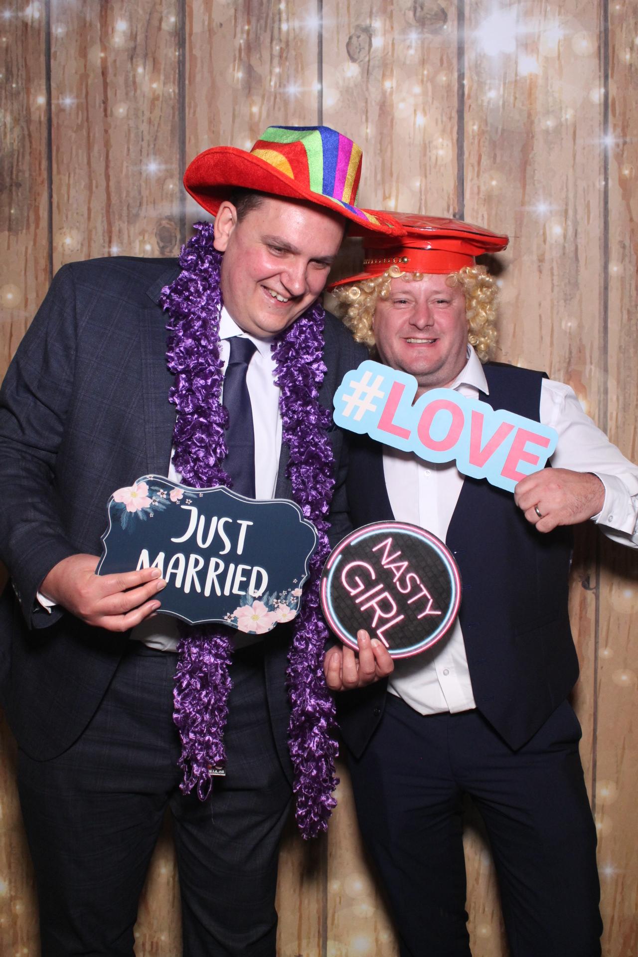 Mr & Mrs Kendall  | View more photos from the event at gallery.magicimages.uk/u/MagicImages/Mr-Mrs-Kendall