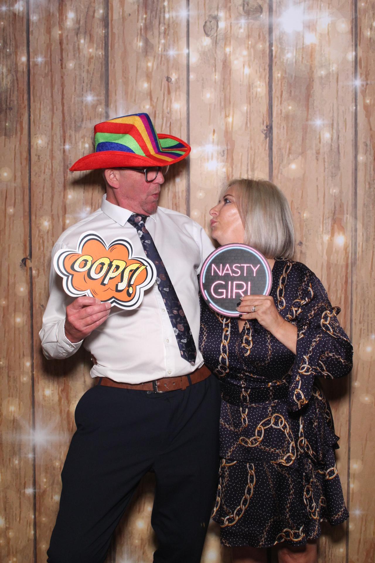 Mr & Mrs Kendall  | View more photos from the event at gallery.magicimages.uk/u/MagicImages/Mr-Mrs-Kendall