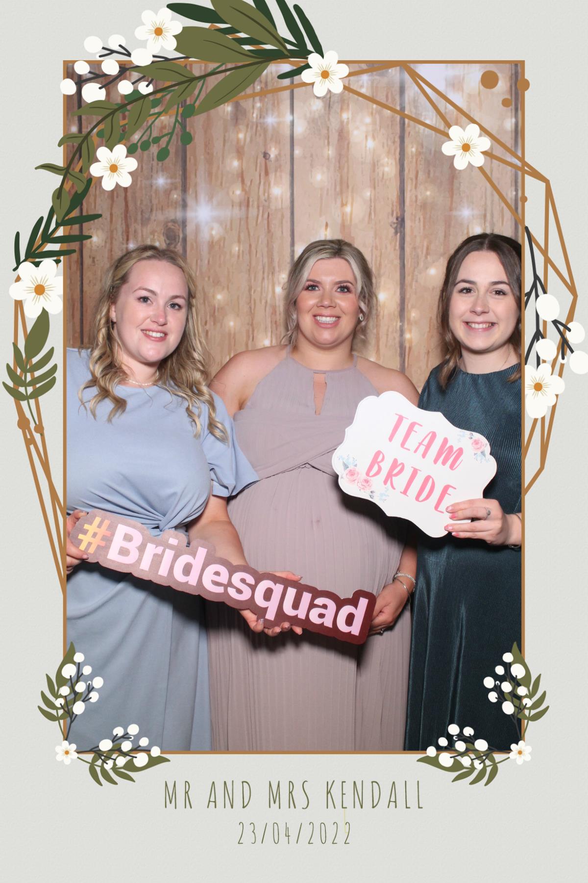 Mr & Mrs Kendall  | View more photos from the event at gallery.magicimages.uk/u/MagicImages/Mr-Mrs-Kendall