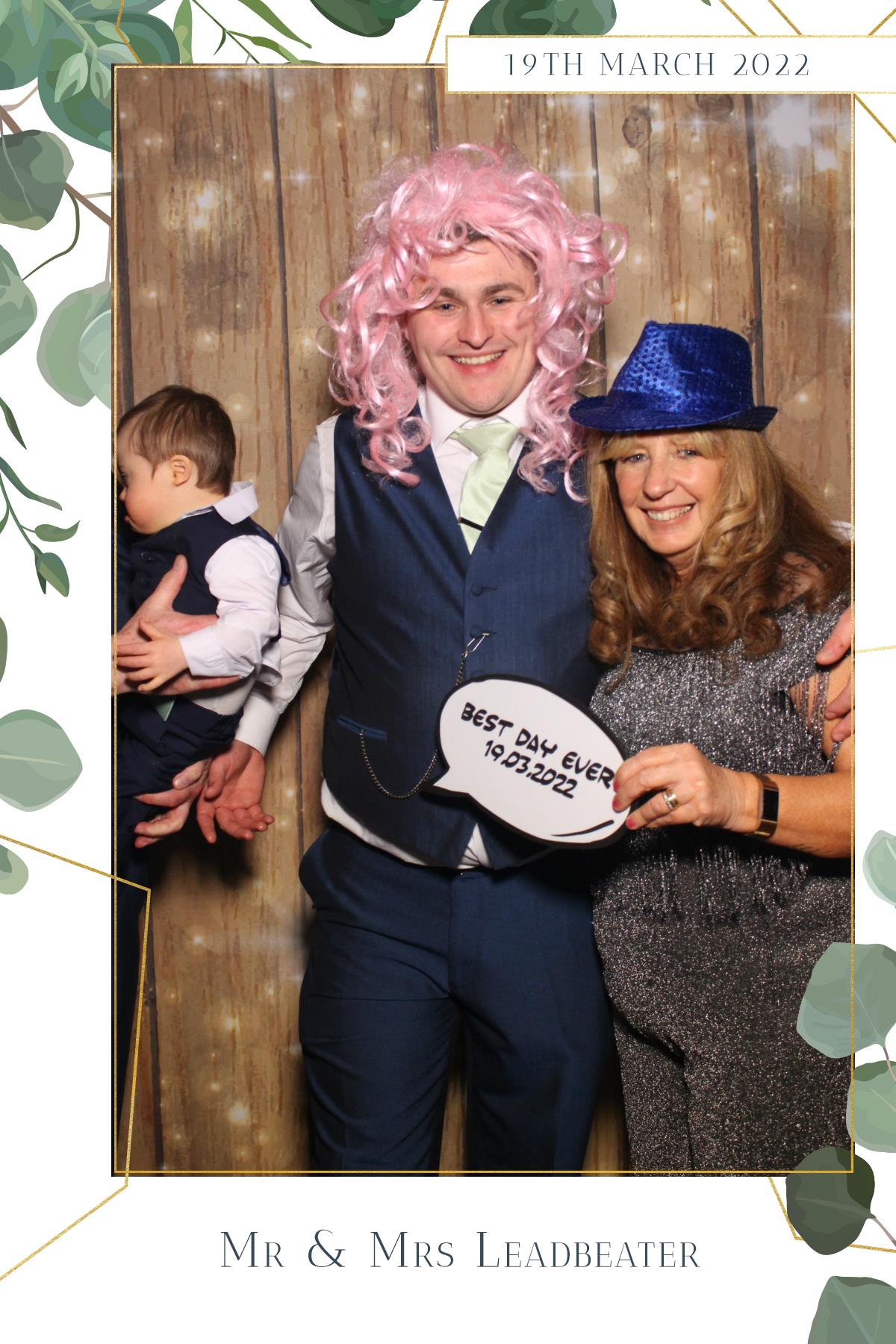 Mr & Mrs Leadbeater  | View more photos from the event at gallery.magicimages.uk/u/MagicImages/Mr-Mrs-Leadbeater