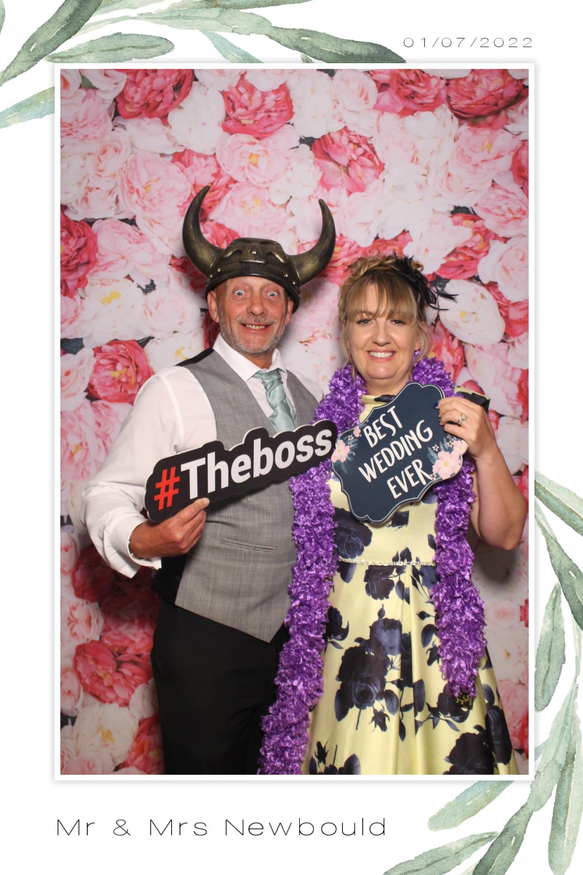 Mr & Mrs Newbould  | View more photos from the event at gallery.magicimages.uk/u/MagicImages/Mr-Mrs-Newbould