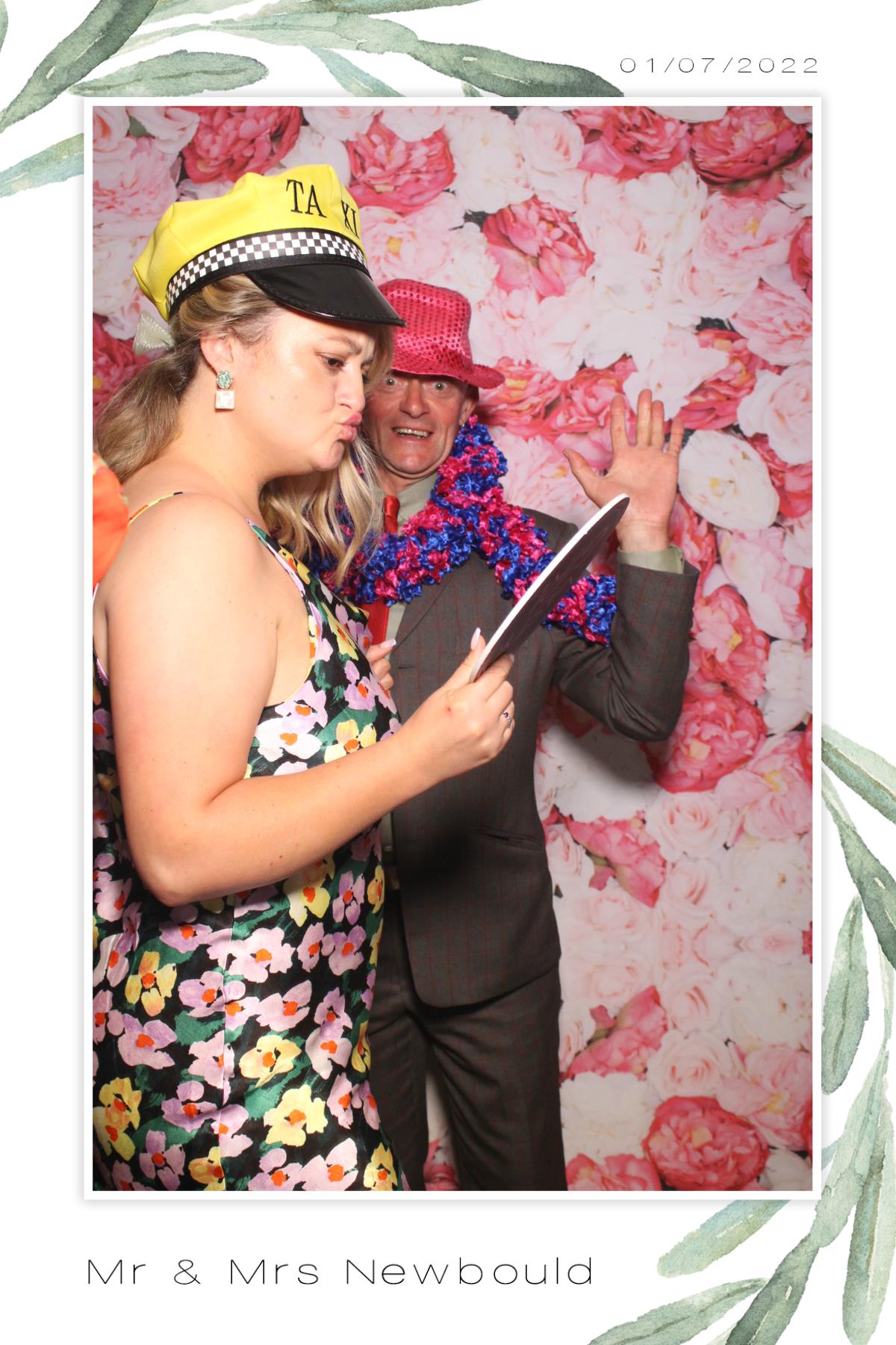 Mr & Mrs Newbould  | View more photos from the event at gallery.magicimages.uk/u/MagicImages/Mr-Mrs-Newbould