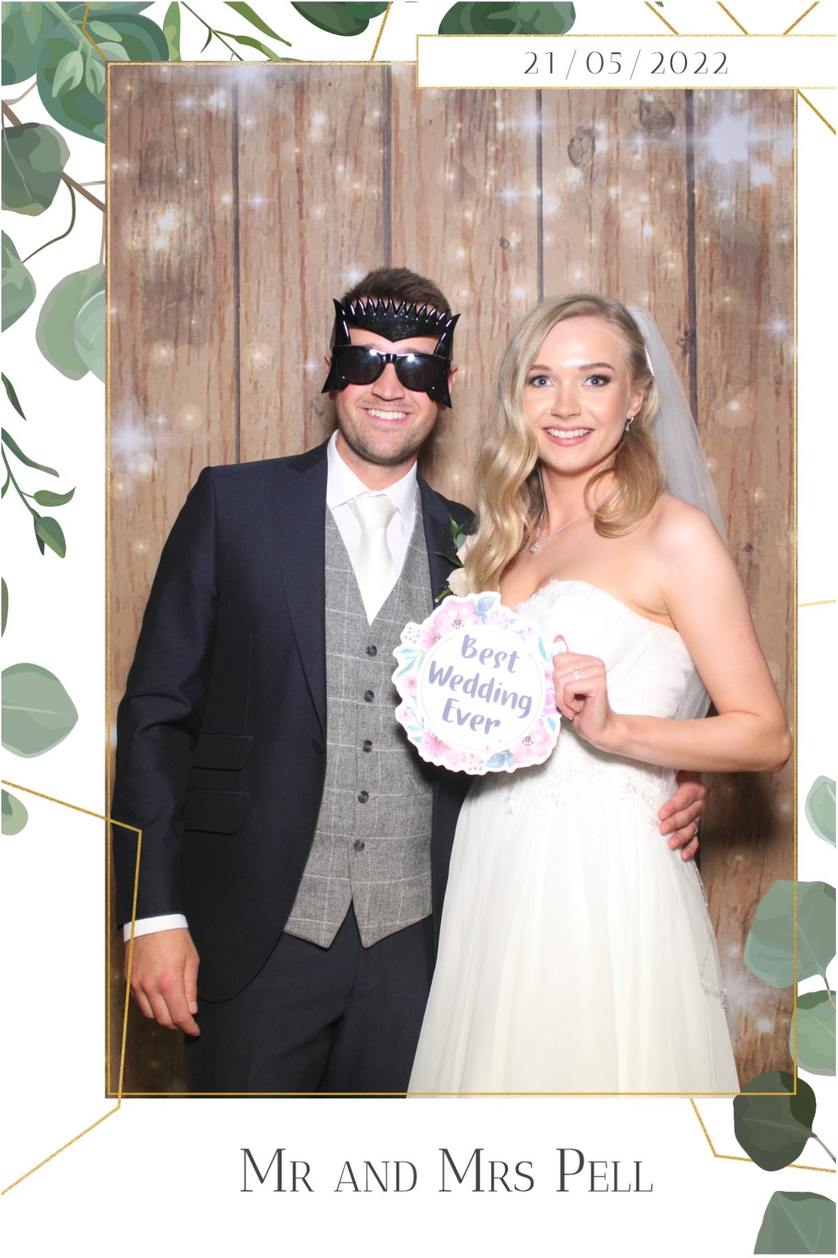 Mr & Mrs Pell  | View more photos from the event at gallery.magicimages.uk/u/MagicImages/Mr-Mrs-Pell