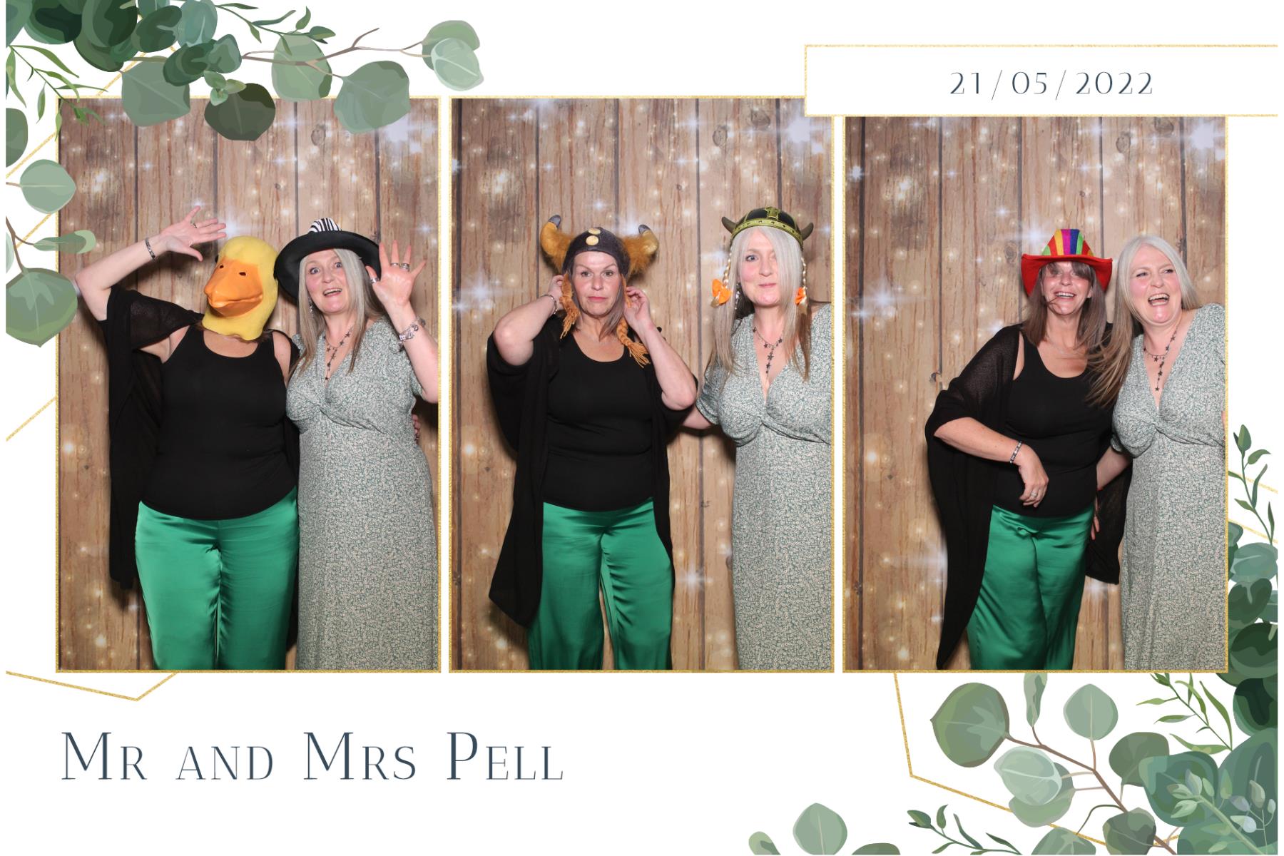 Mr & Mrs Pell  | View more photos from the event at gallery.magicimages.uk/u/MagicImages/Mr-Mrs-Pell