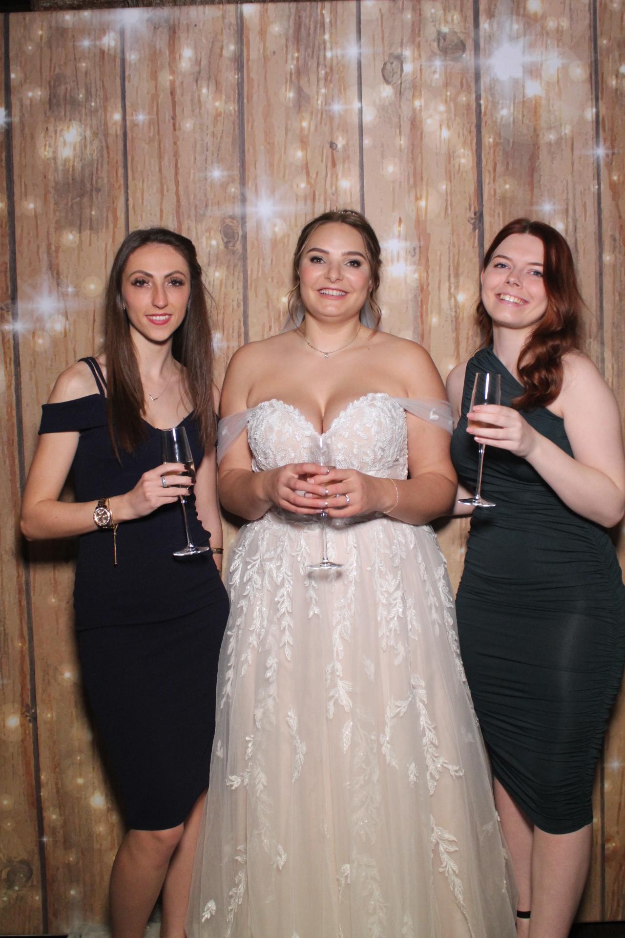 Mr & Mrs Stephenson | View more photos from the event at gallery.magicimages.uk/u/MagicImages/Mr-Mrs-Stephenson