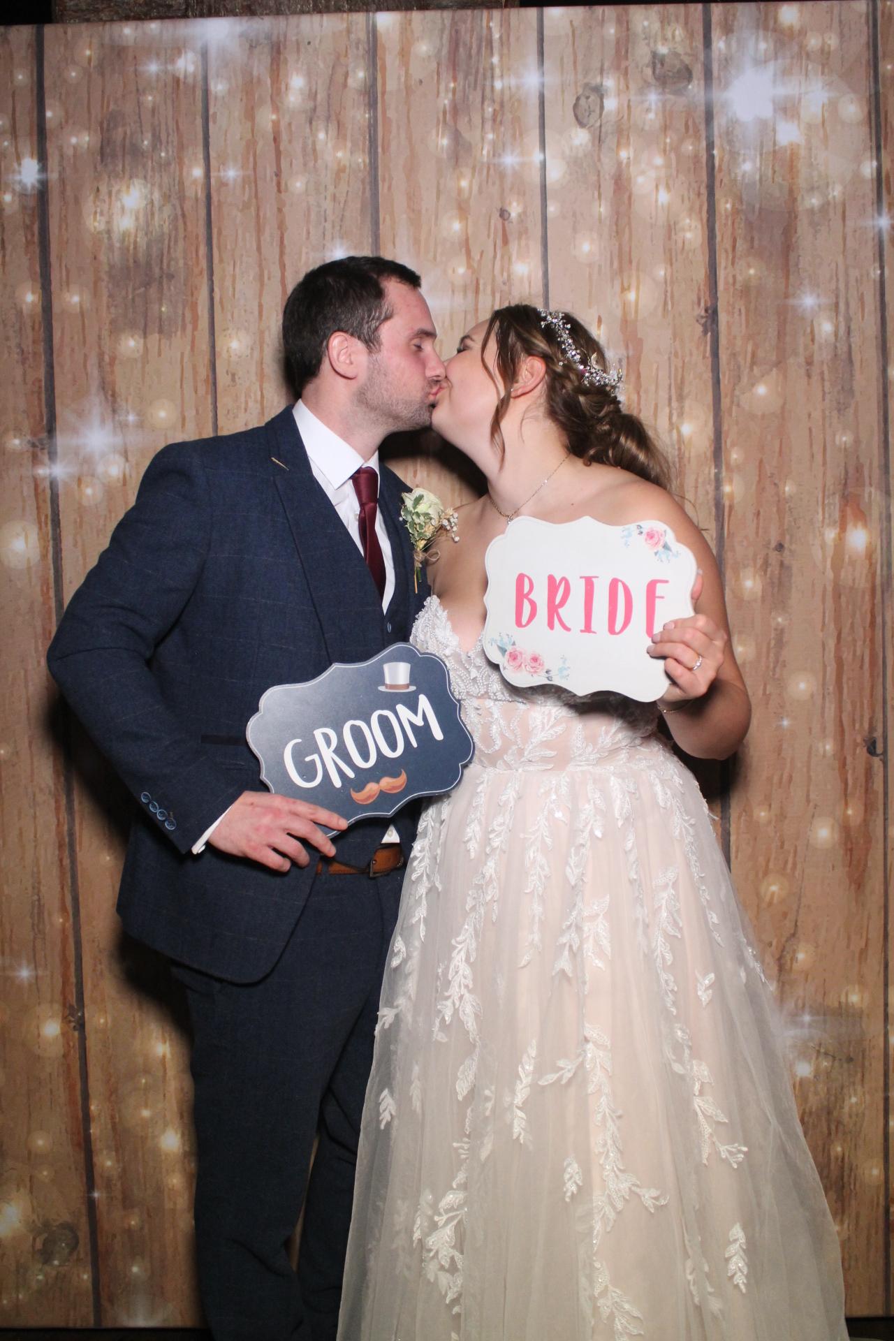 Mr & Mrs Stephenson | View more photos from the event at gallery.magicimages.uk/u/MagicImages/Mr-Mrs-Stephenson