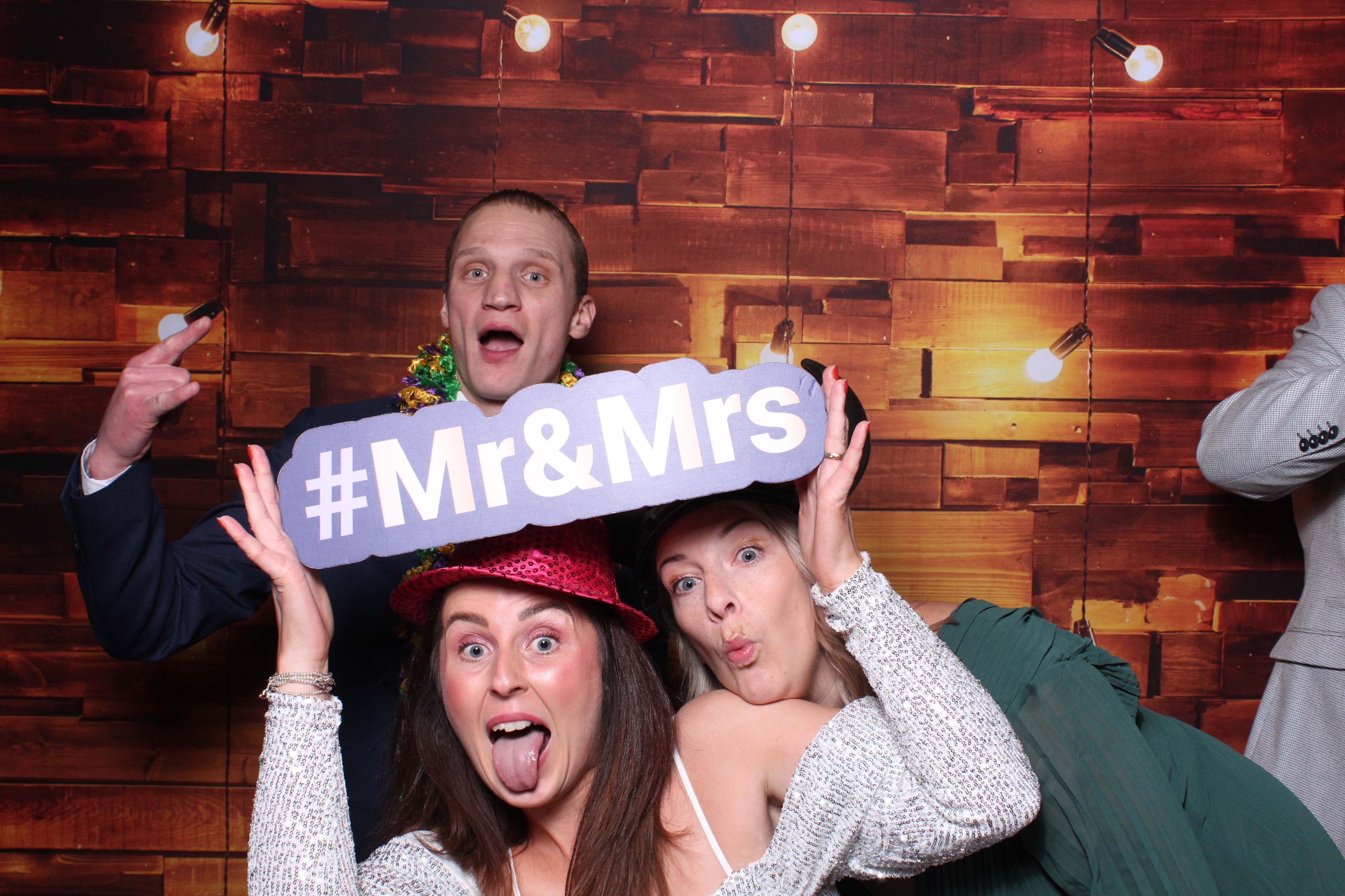 Mr & Mrs Wheeldon  | View more photos from the event at gallery.magicimages.uk/u/MagicImages/Mr-Mrs-Wheeldon