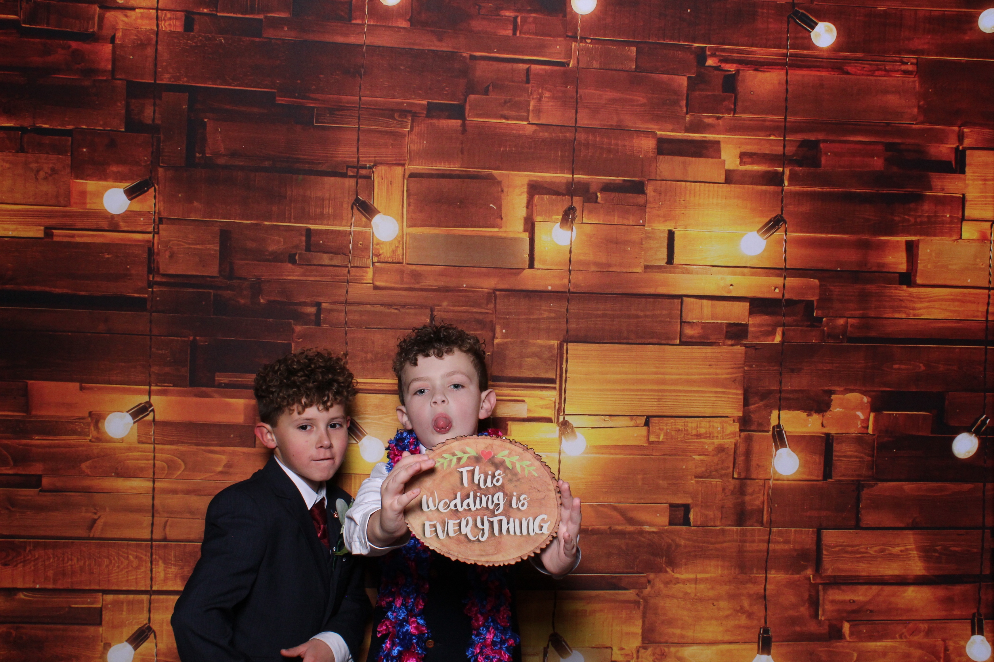 Mr & Mrs Wheeldon  | View more photos from the event at gallery.magicimages.uk/u/MagicImages/Mr-Mrs-Wheeldon