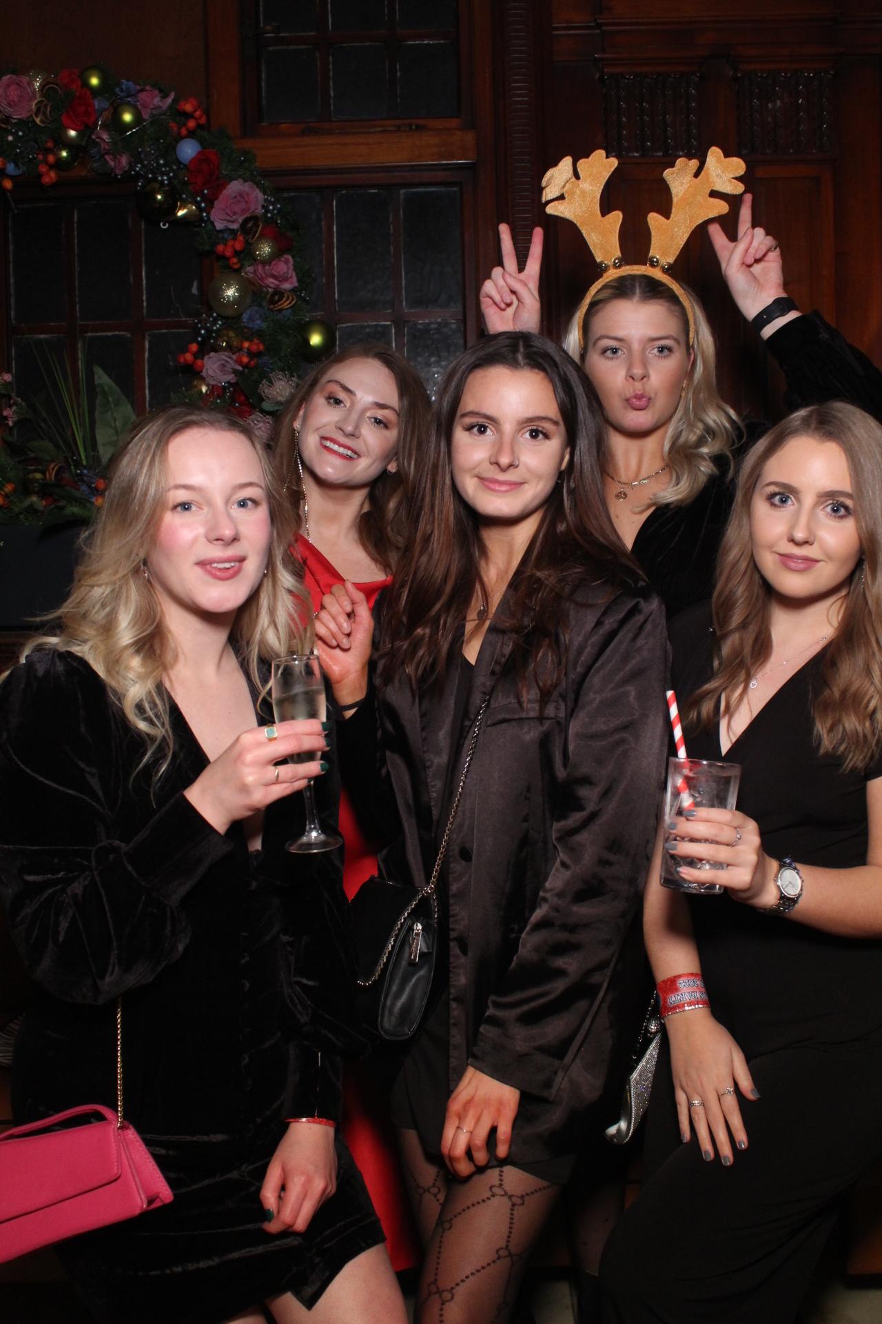 Pavers Christmas Party  | View more photos from the event at gallery.magicimages.uk/u/MagicImages/Pavers-Christmas-Party