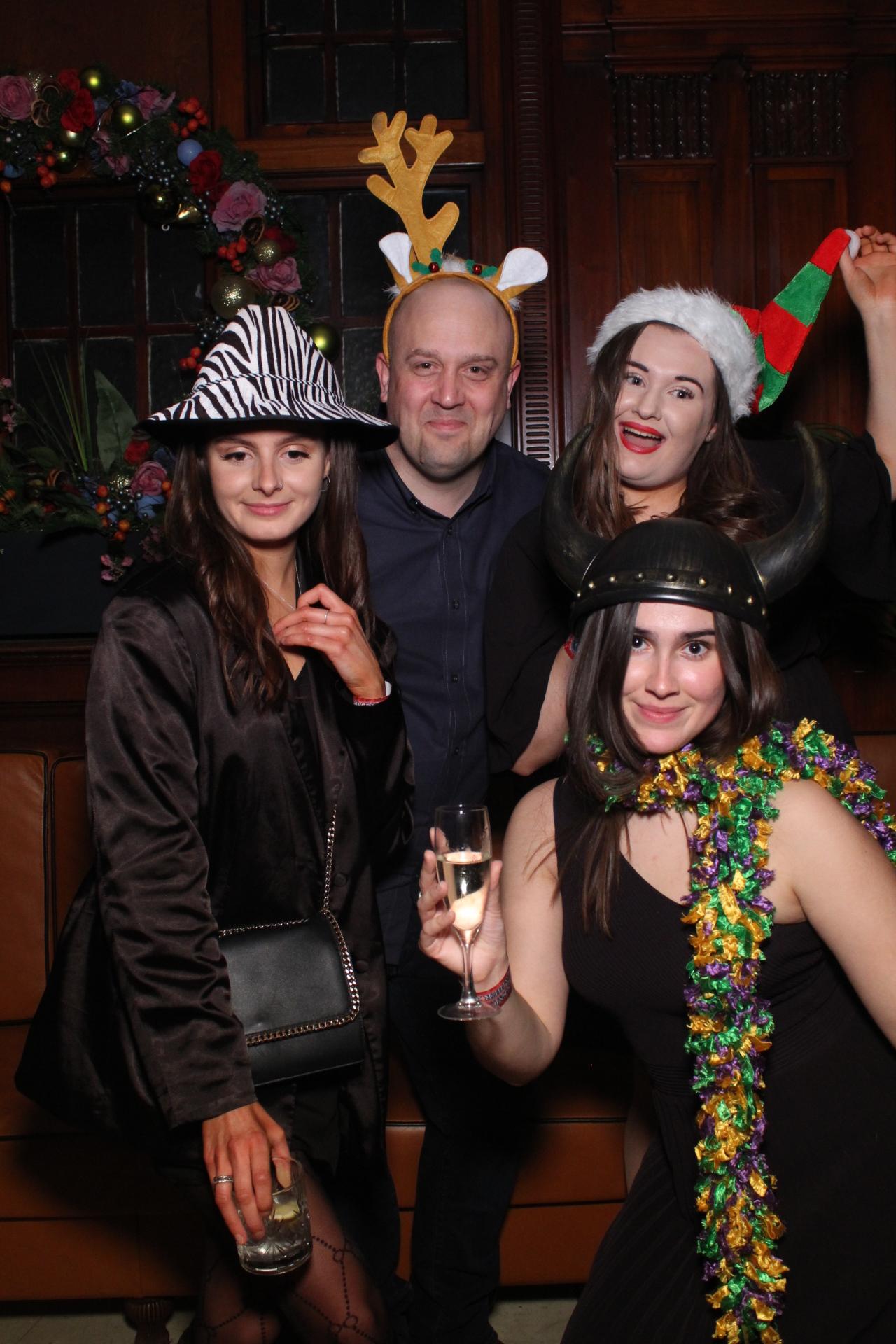 Pavers Christmas Party  | View more photos from the event at gallery.magicimages.uk/u/MagicImages/Pavers-Christmas-Party