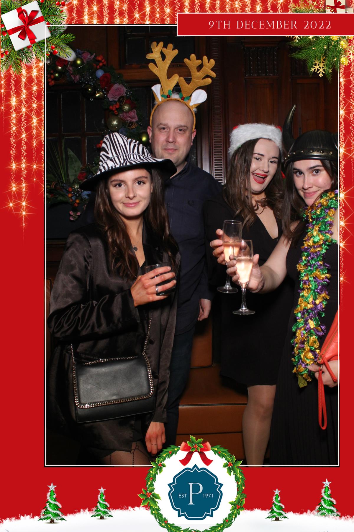Pavers Christmas Party  | View more photos from the event at gallery.magicimages.uk/u/MagicImages/Pavers-Christmas-Party