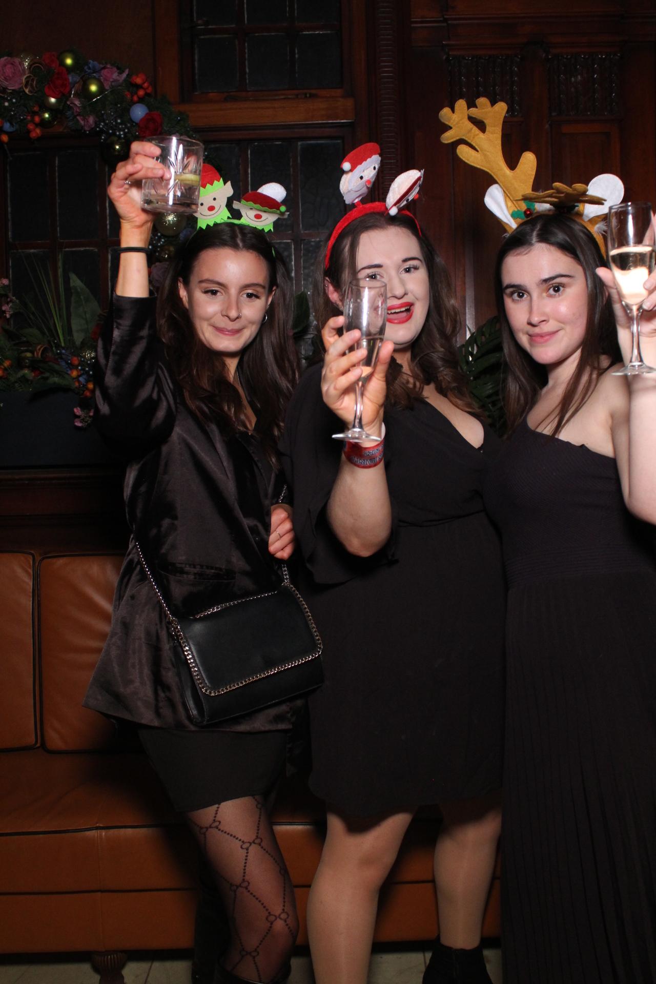 Pavers Christmas Party  | View more photos from the event at gallery.magicimages.uk/u/MagicImages/Pavers-Christmas-Party