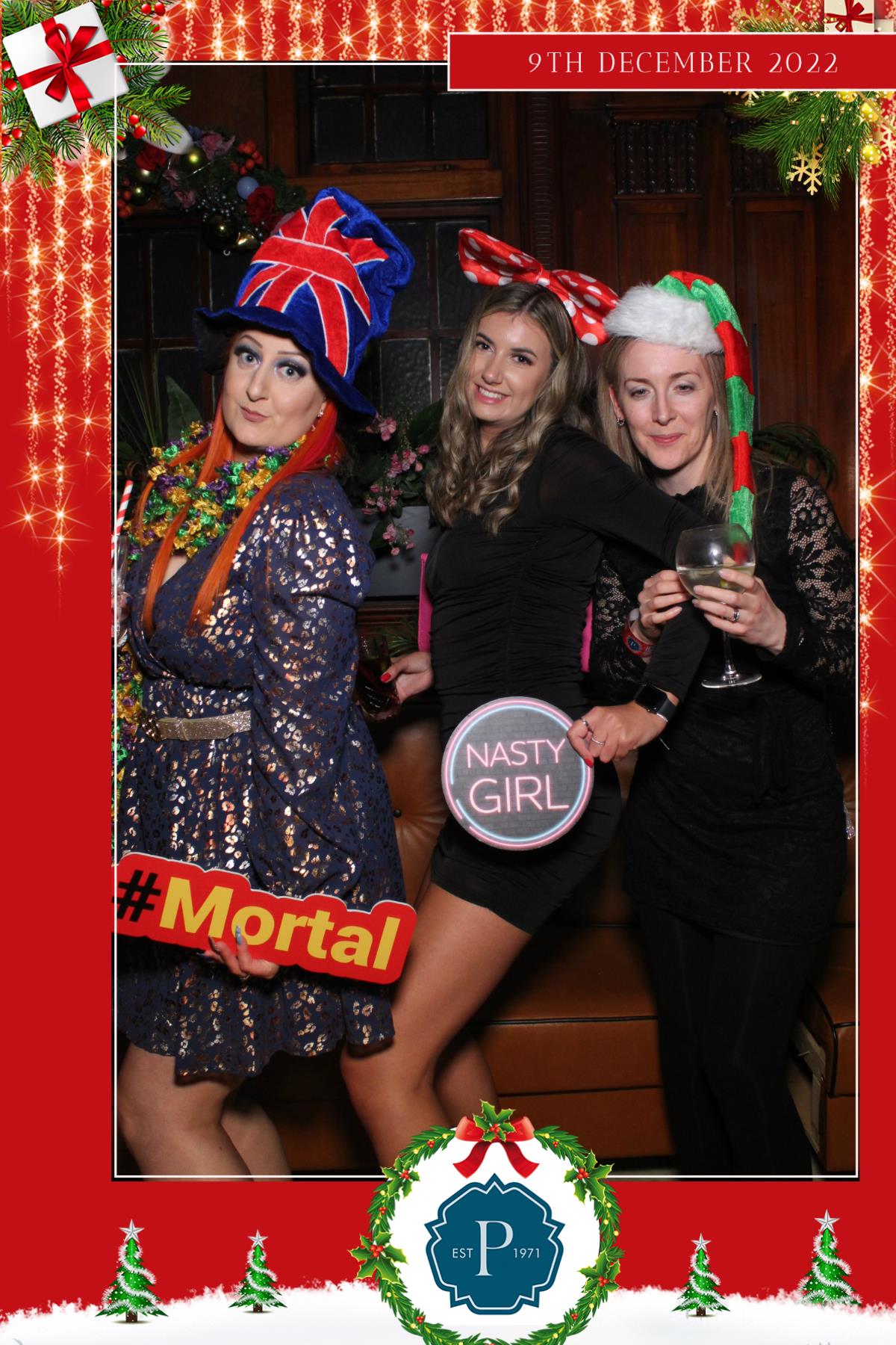 Pavers Christmas Party  | View more photos from the event at gallery.magicimages.uk/u/MagicImages/Pavers-Christmas-Party