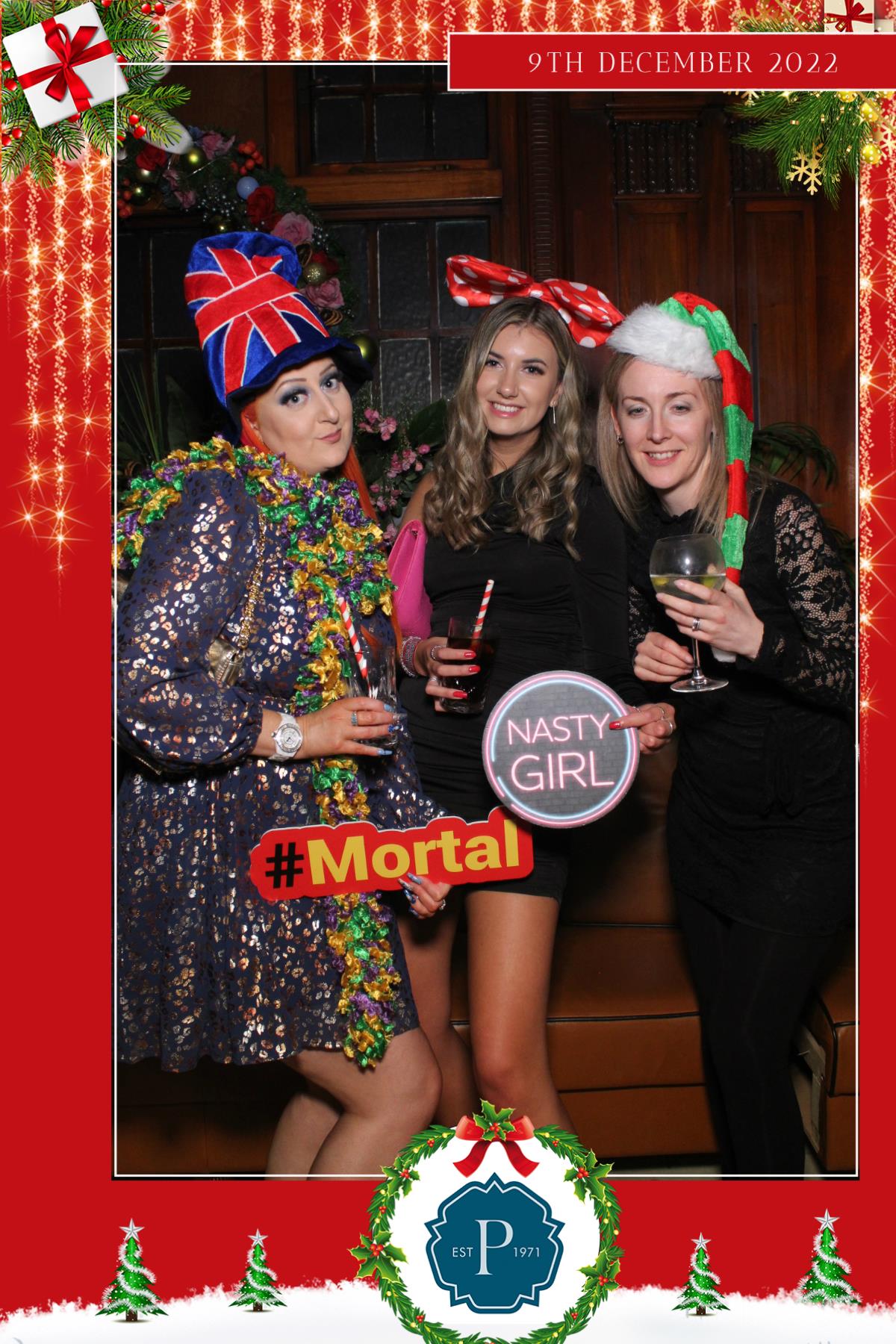 Pavers Christmas Party  | View more photos from the event at gallery.magicimages.uk/u/MagicImages/Pavers-Christmas-Party