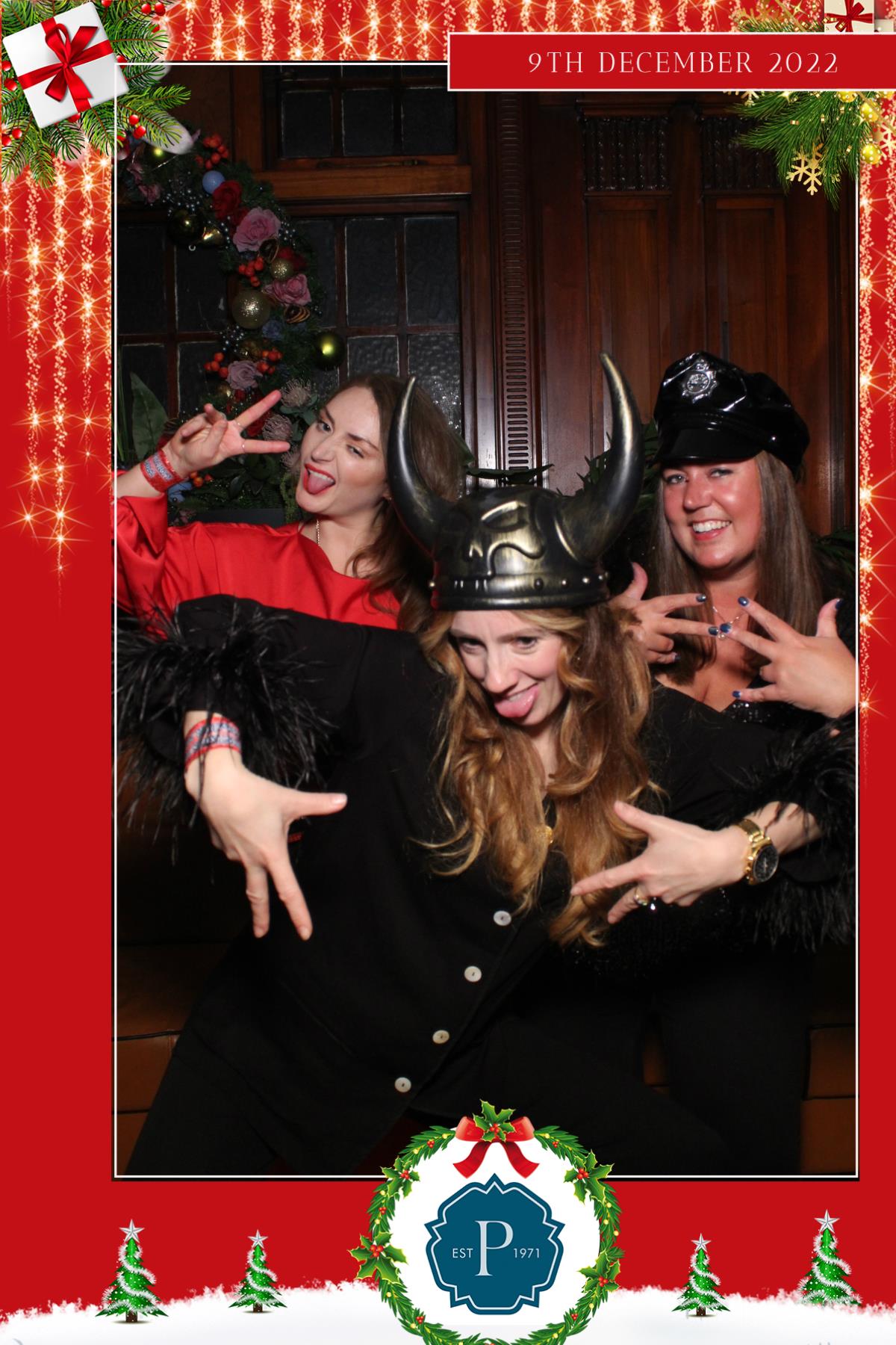 Pavers Christmas Party  | View more photos from the event at gallery.magicimages.uk/u/MagicImages/Pavers-Christmas-Party