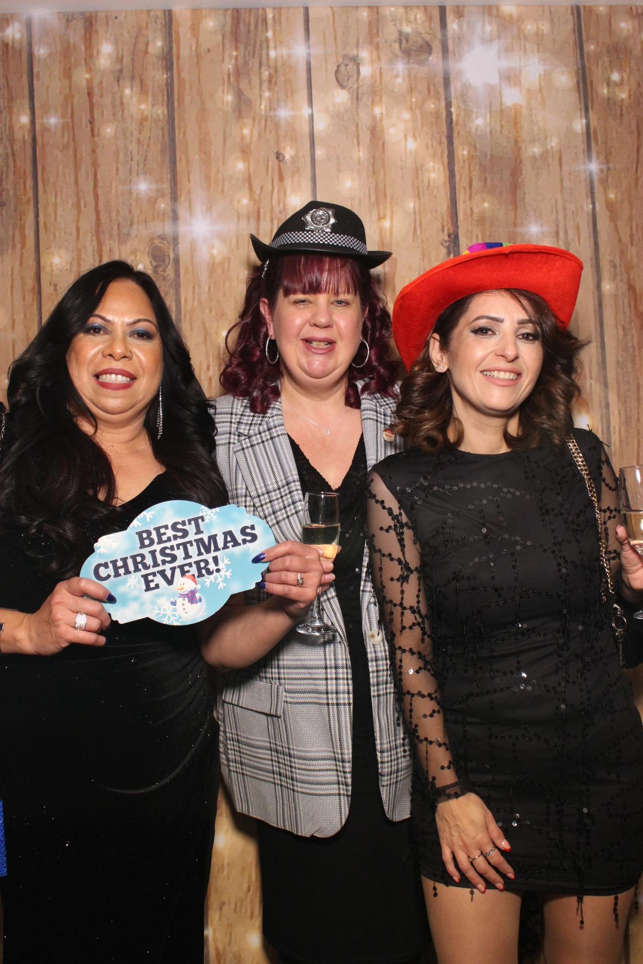 Ramsden's Christmas party  | View more photos from the event at gallery.magicimages.uk/u/MagicImages/Ramsdens-Christmas-party