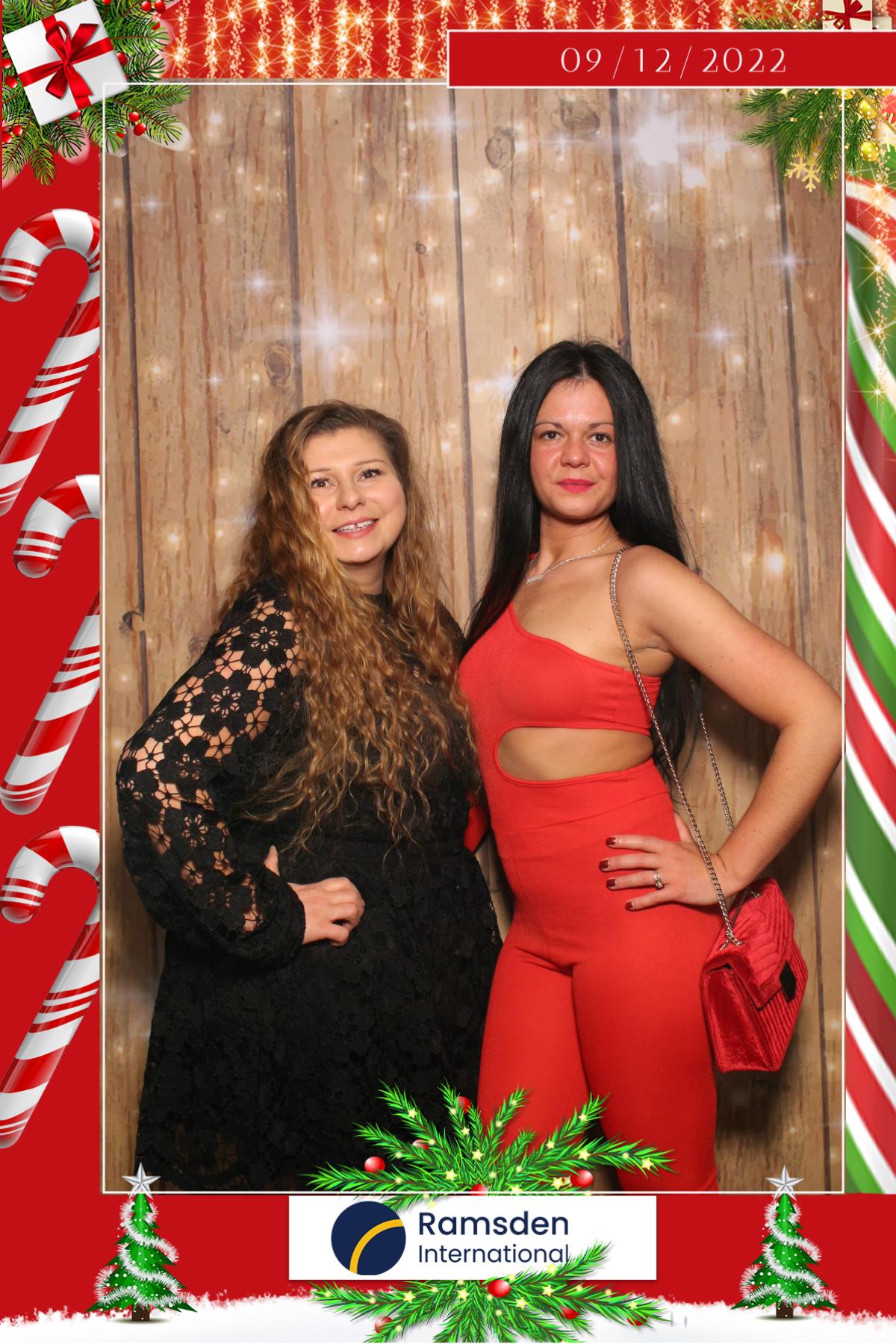 Ramsden's Christmas party  | View more photos from the event at gallery.magicimages.uk/u/MagicImages/Ramsdens-Christmas-party