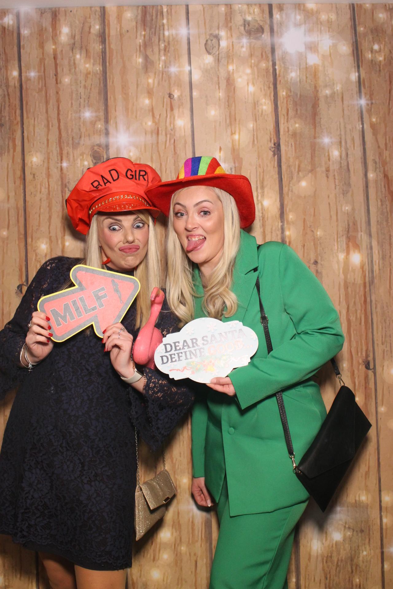 Ramsden's Christmas party  | View more photos from the event at gallery.magicimages.uk/u/MagicImages/Ramsdens-Christmas-party