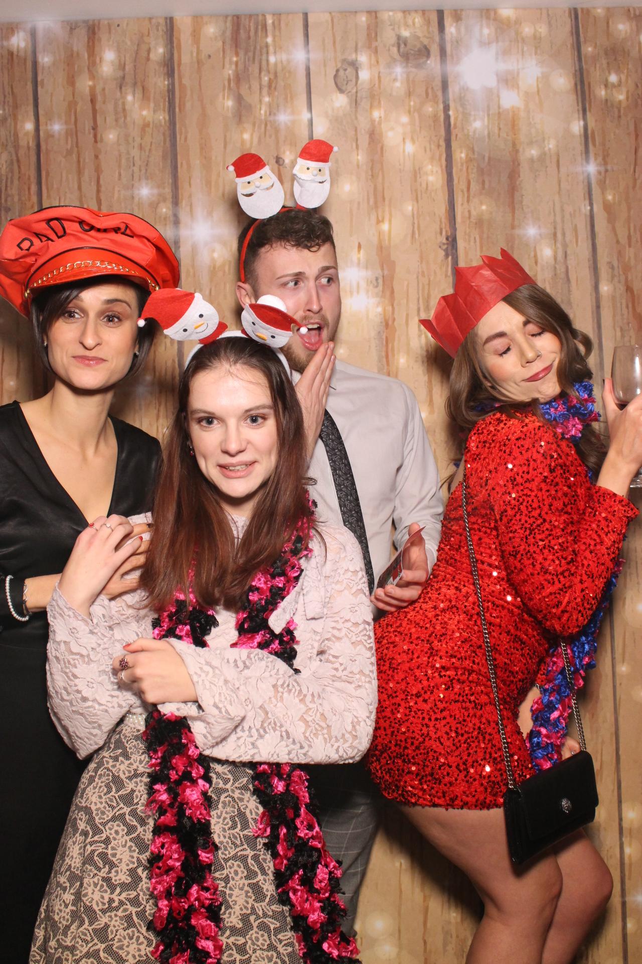 Ramsden's Christmas party  | View more photos from the event at gallery.magicimages.uk/u/MagicImages/Ramsdens-Christmas-party