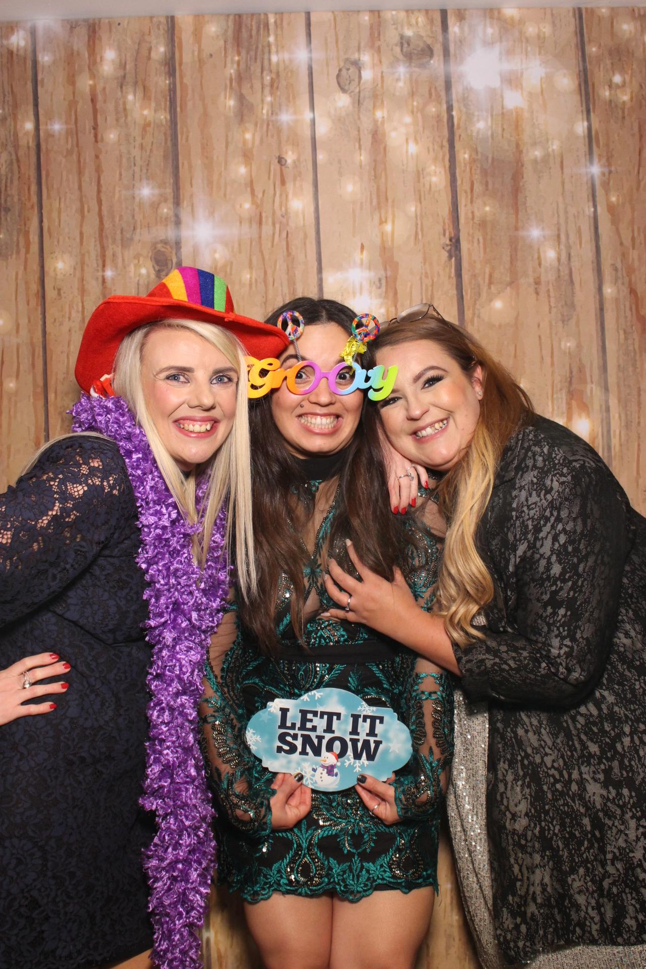 Ramsden's Christmas party  | View more photos from the event at gallery.magicimages.uk/u/MagicImages/Ramsdens-Christmas-party