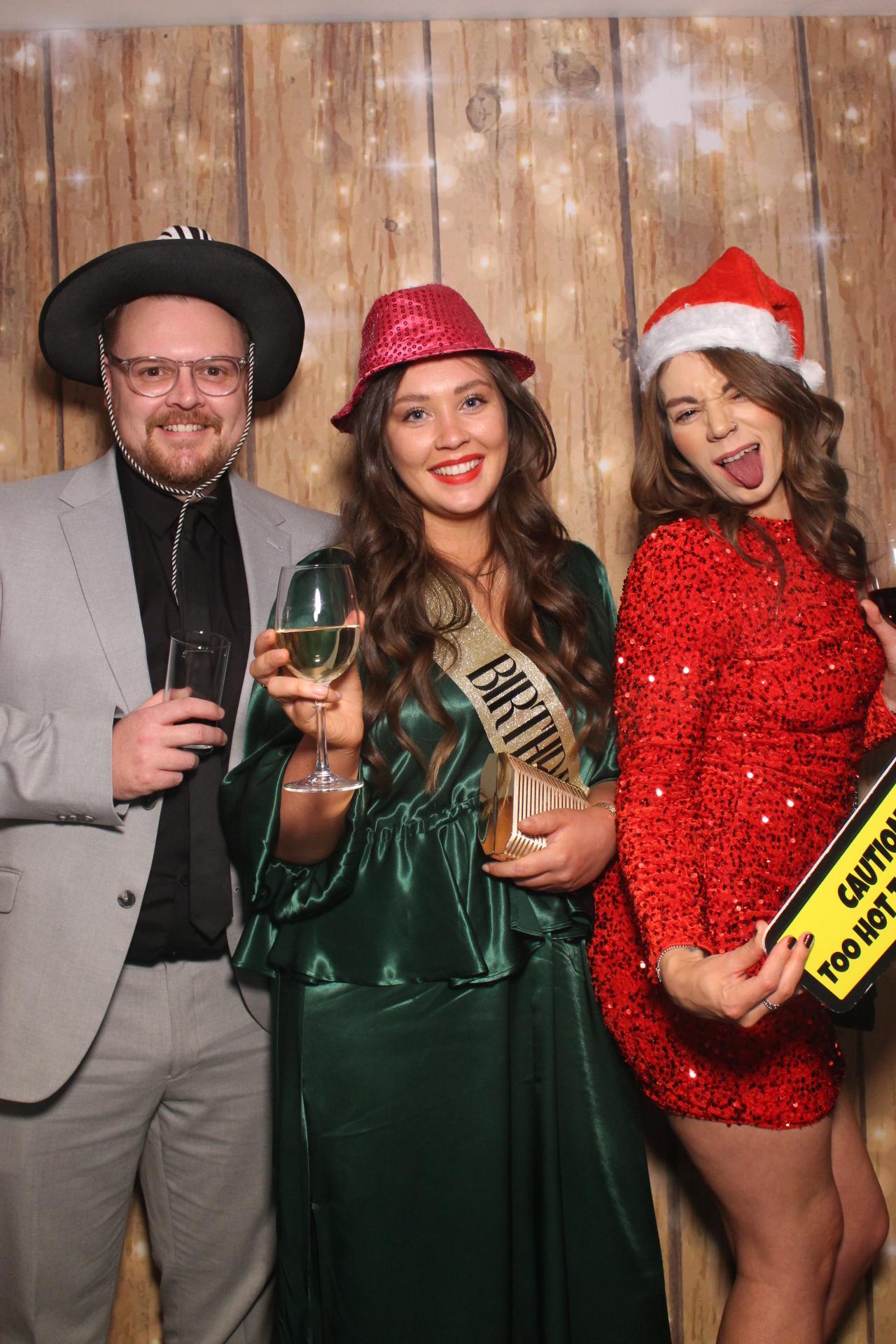 Ramsden's Christmas party  | View more photos from the event at gallery.magicimages.uk/u/MagicImages/Ramsdens-Christmas-party