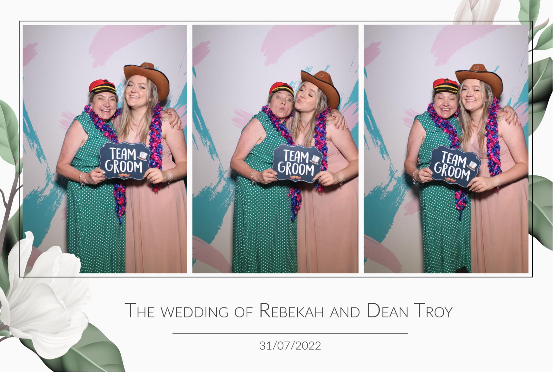Rebekah & Dean | View more photos from the event at gallery.magicimages.uk/u/MagicImages/Rebekah-Dean