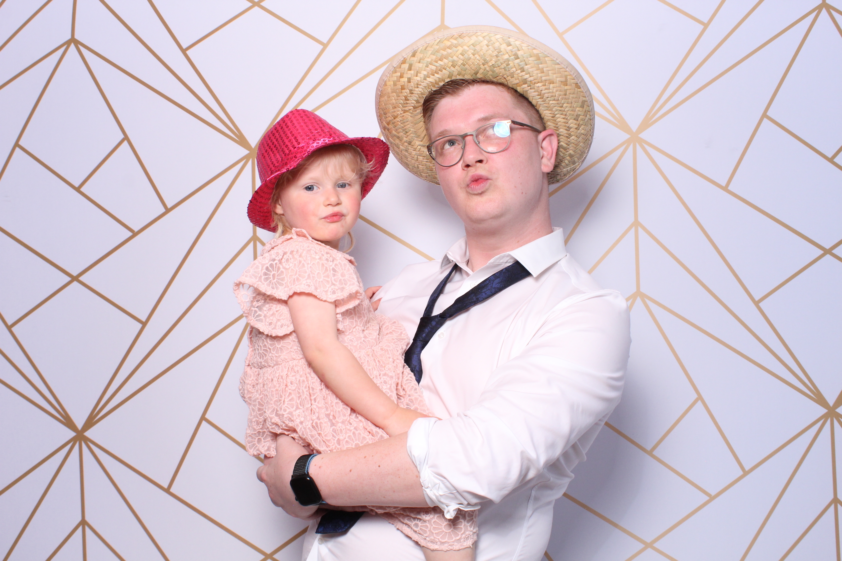 Shaunagh & Alex  | View more photos from the event at gallery.magicimages.uk/u/MagicImages/Shaunagh-Alex